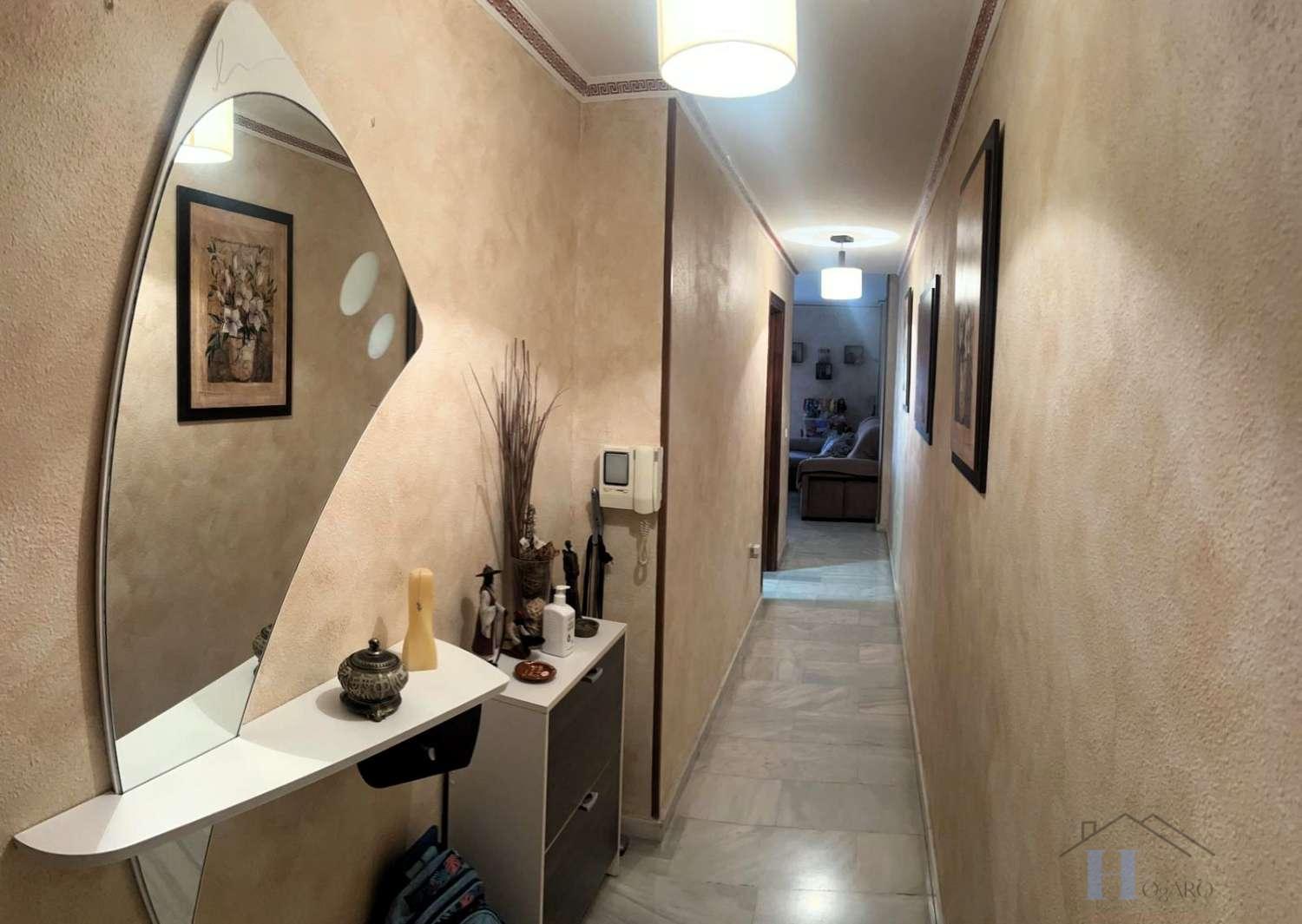 For sale of flat in Adra