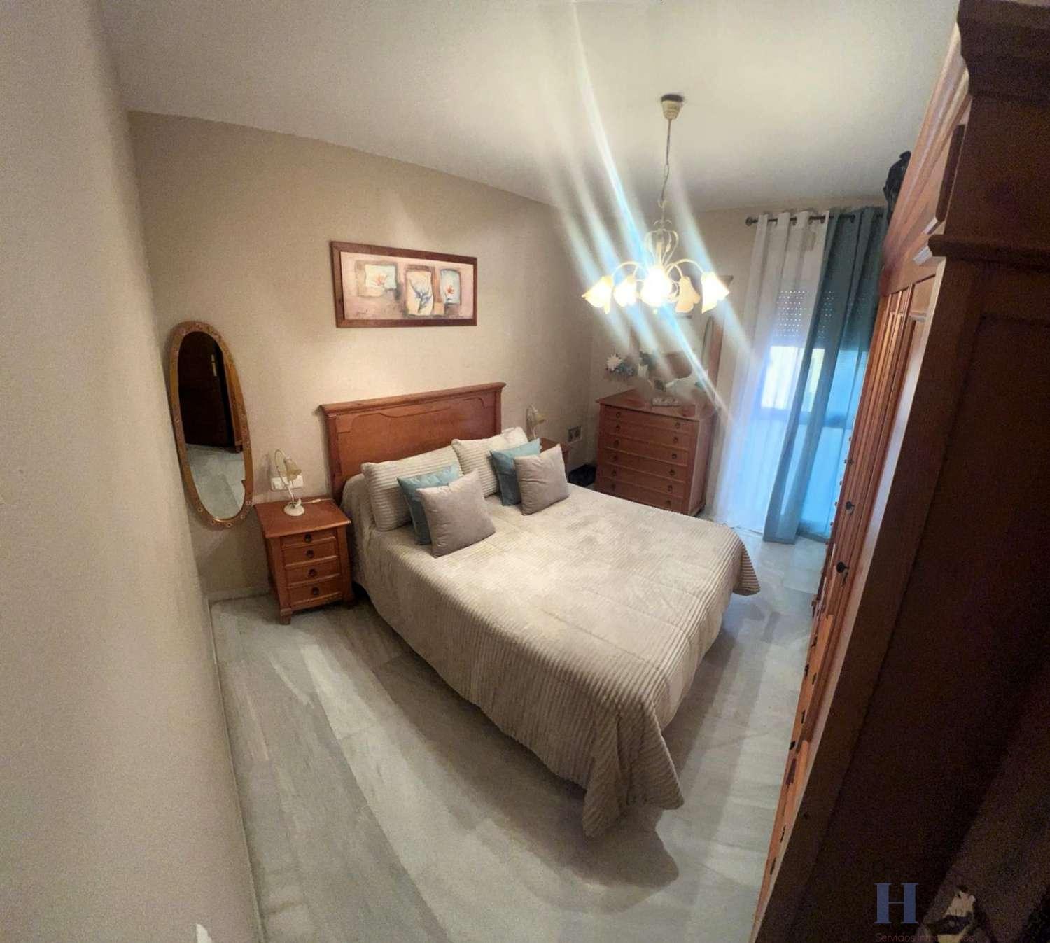 For sale of flat in Adra