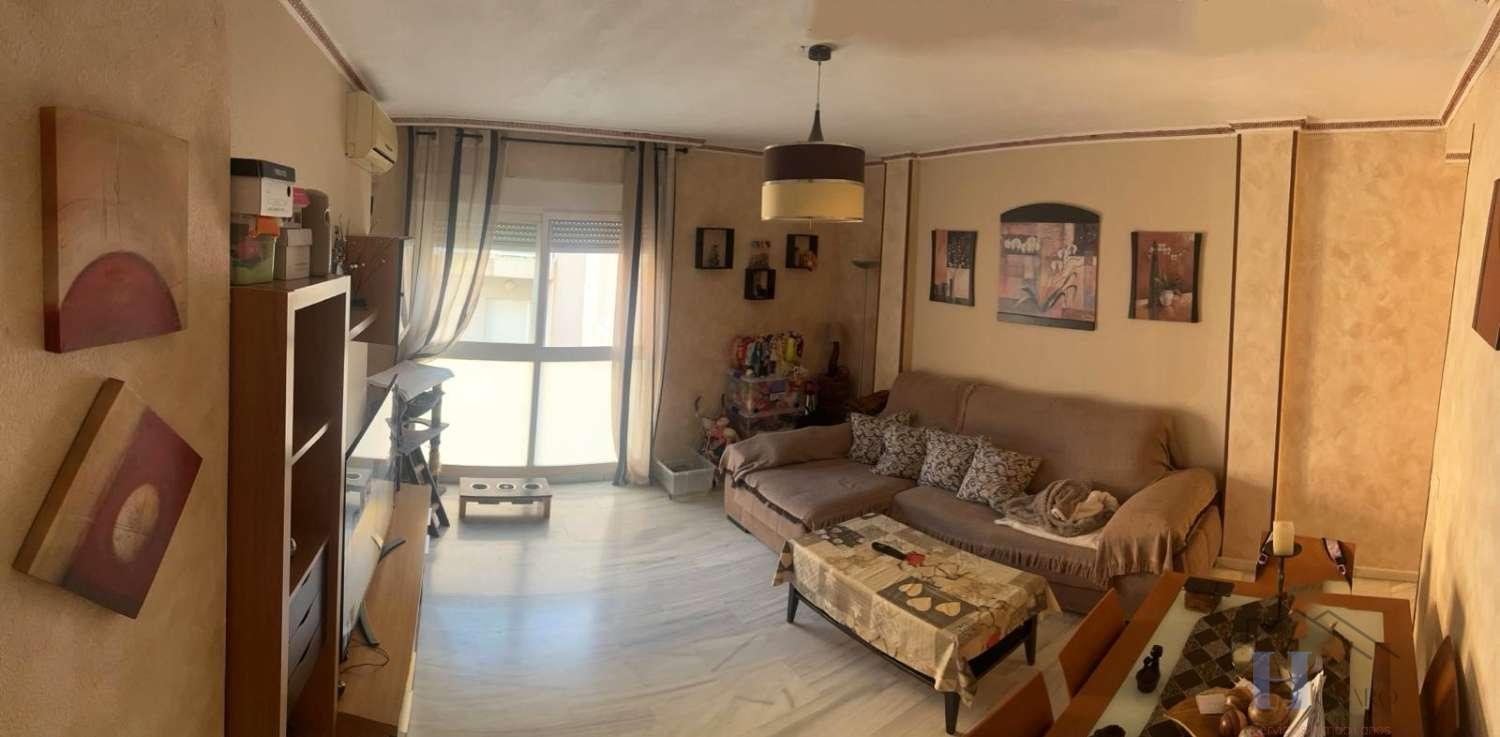 For sale of flat in Adra