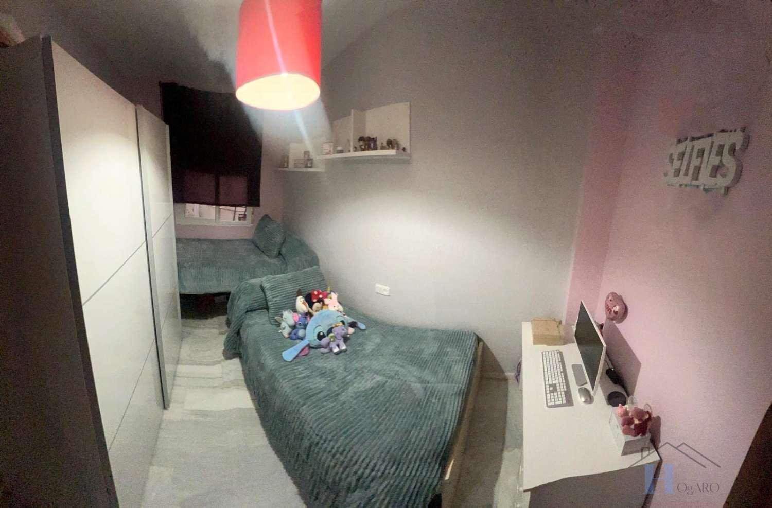 For sale of flat in Adra