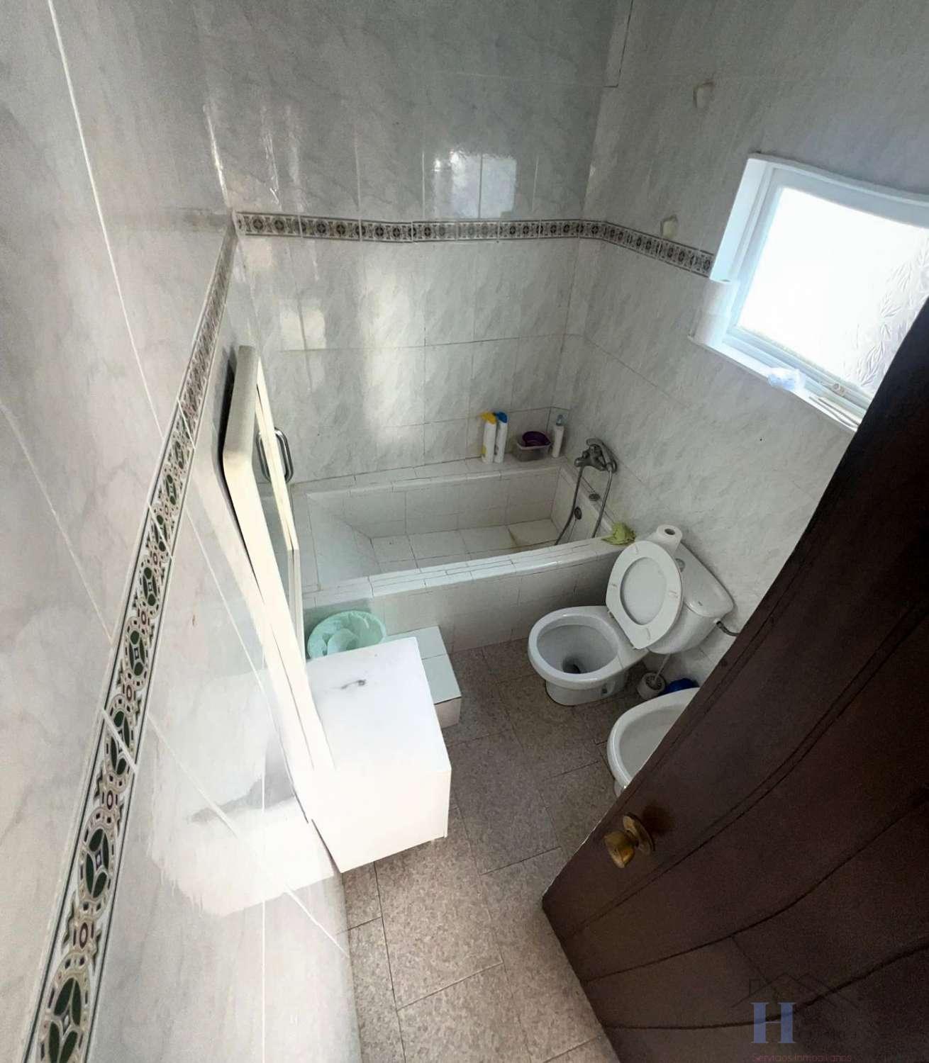 For sale of house in Berja