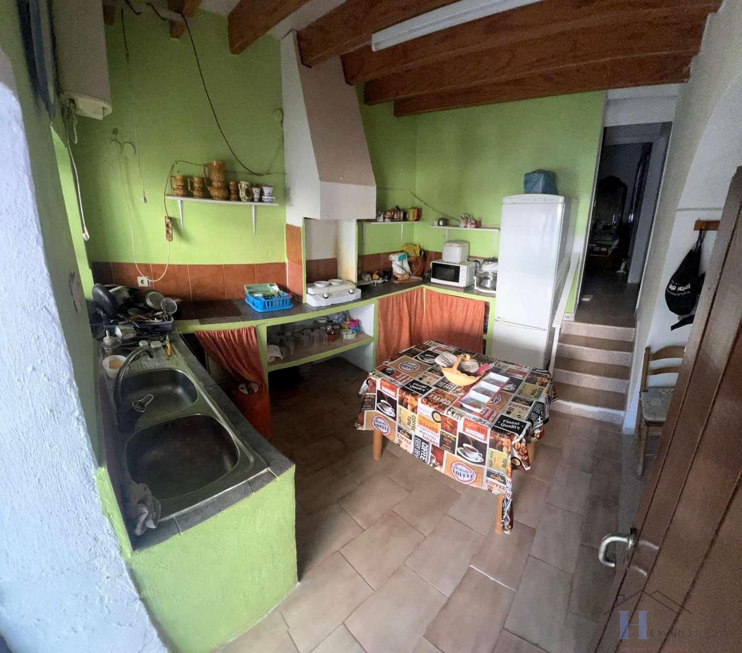 For sale of house in Berja