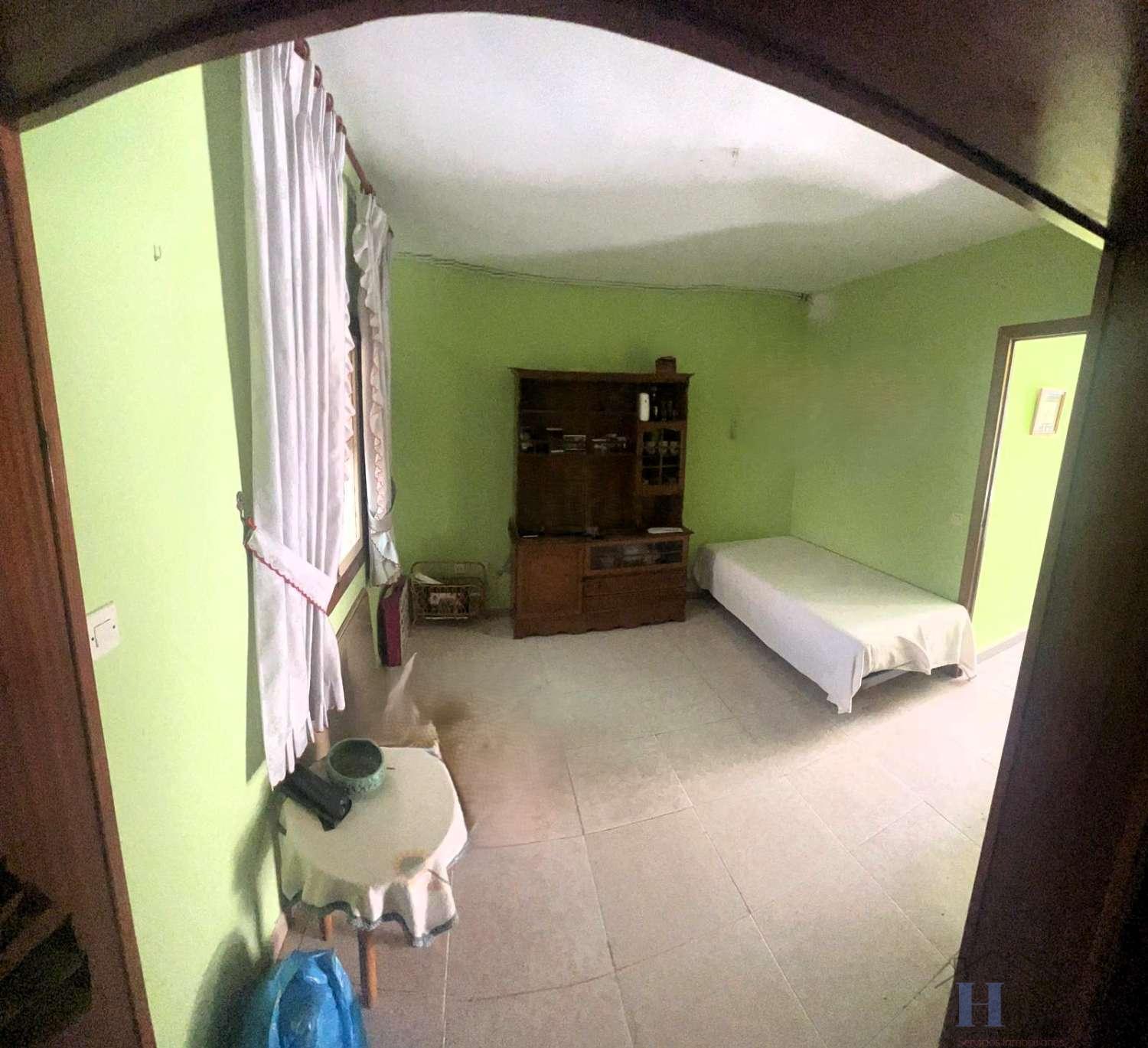 For sale of house in Berja