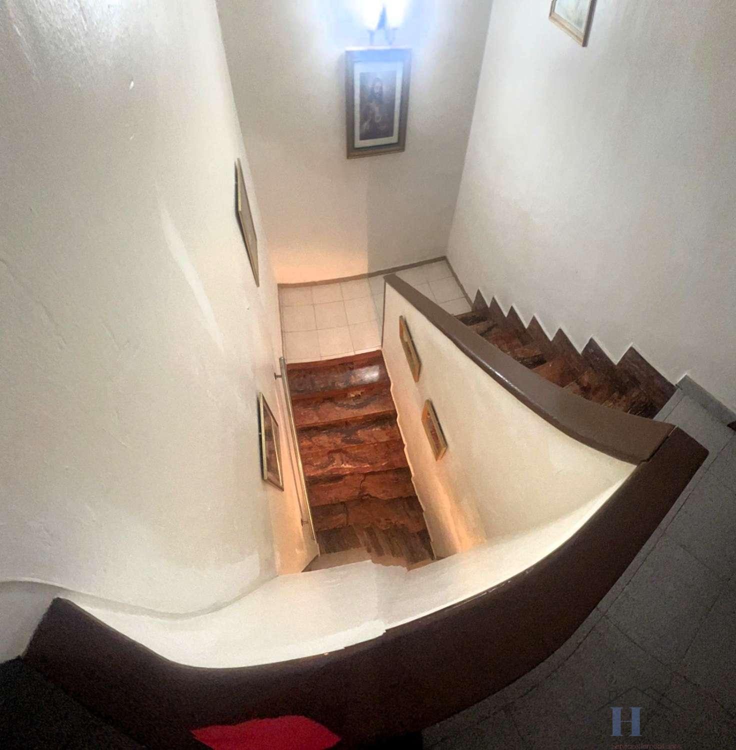 For sale of house in Berja