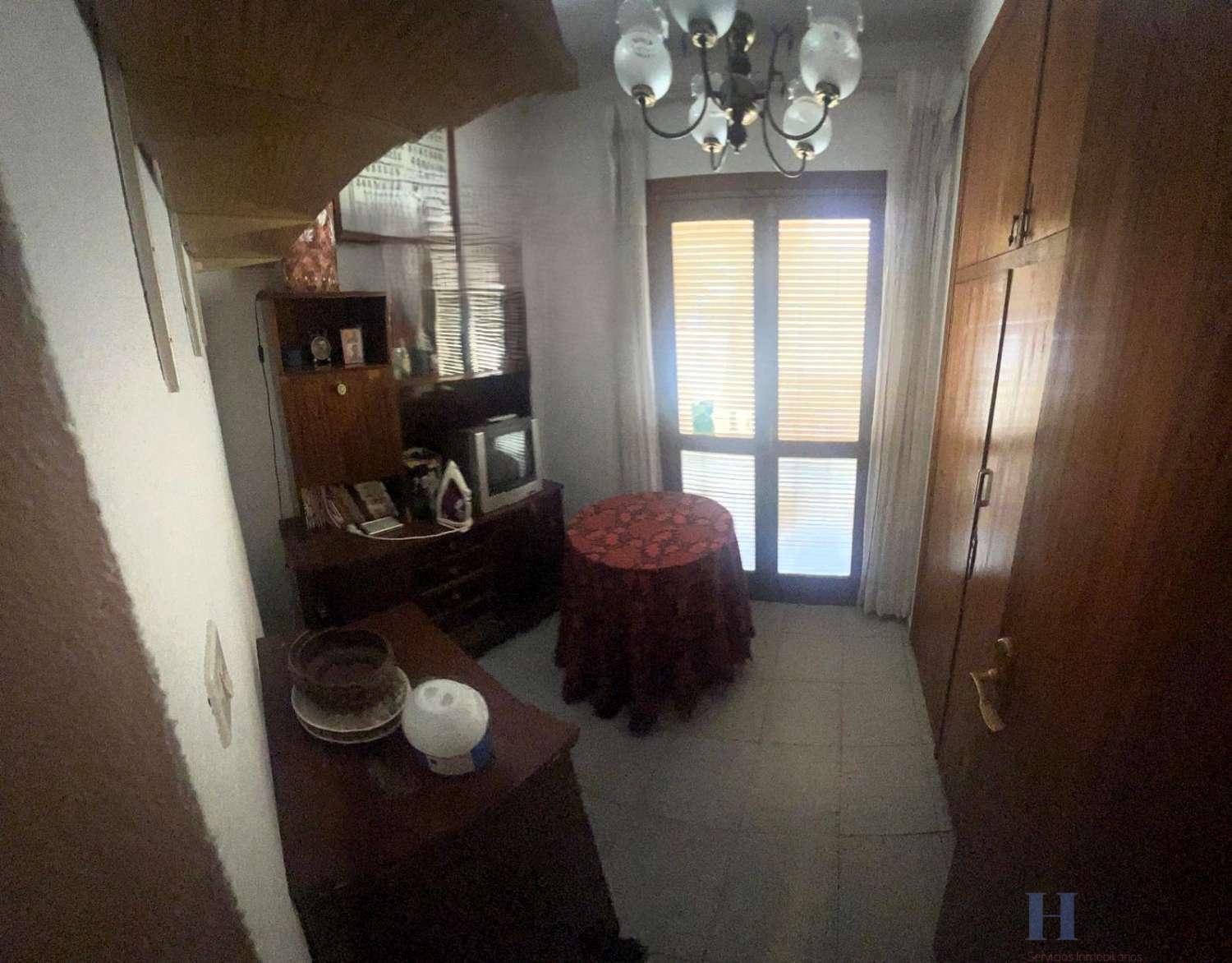 For sale of house in Berja
