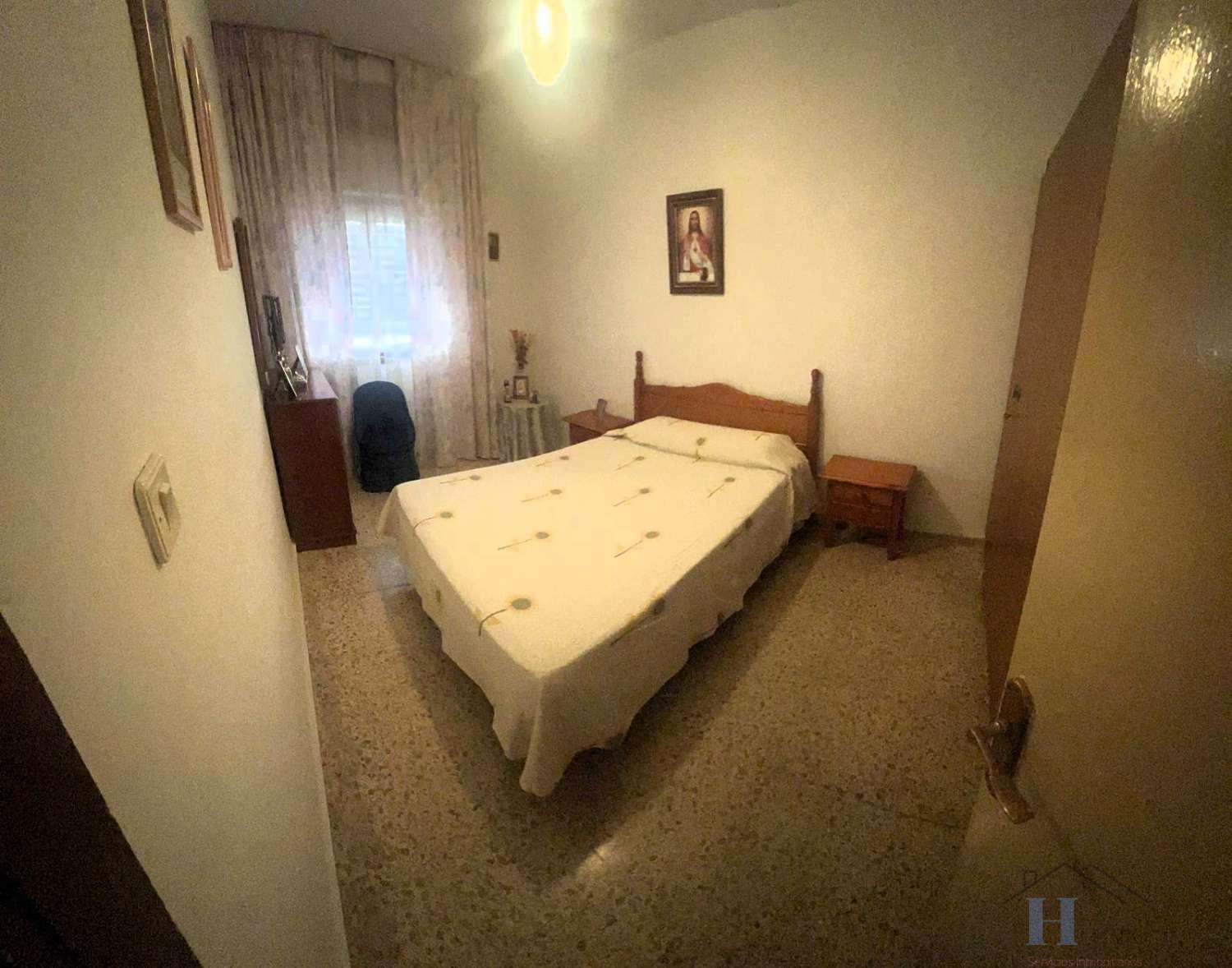 For sale of house in Berja