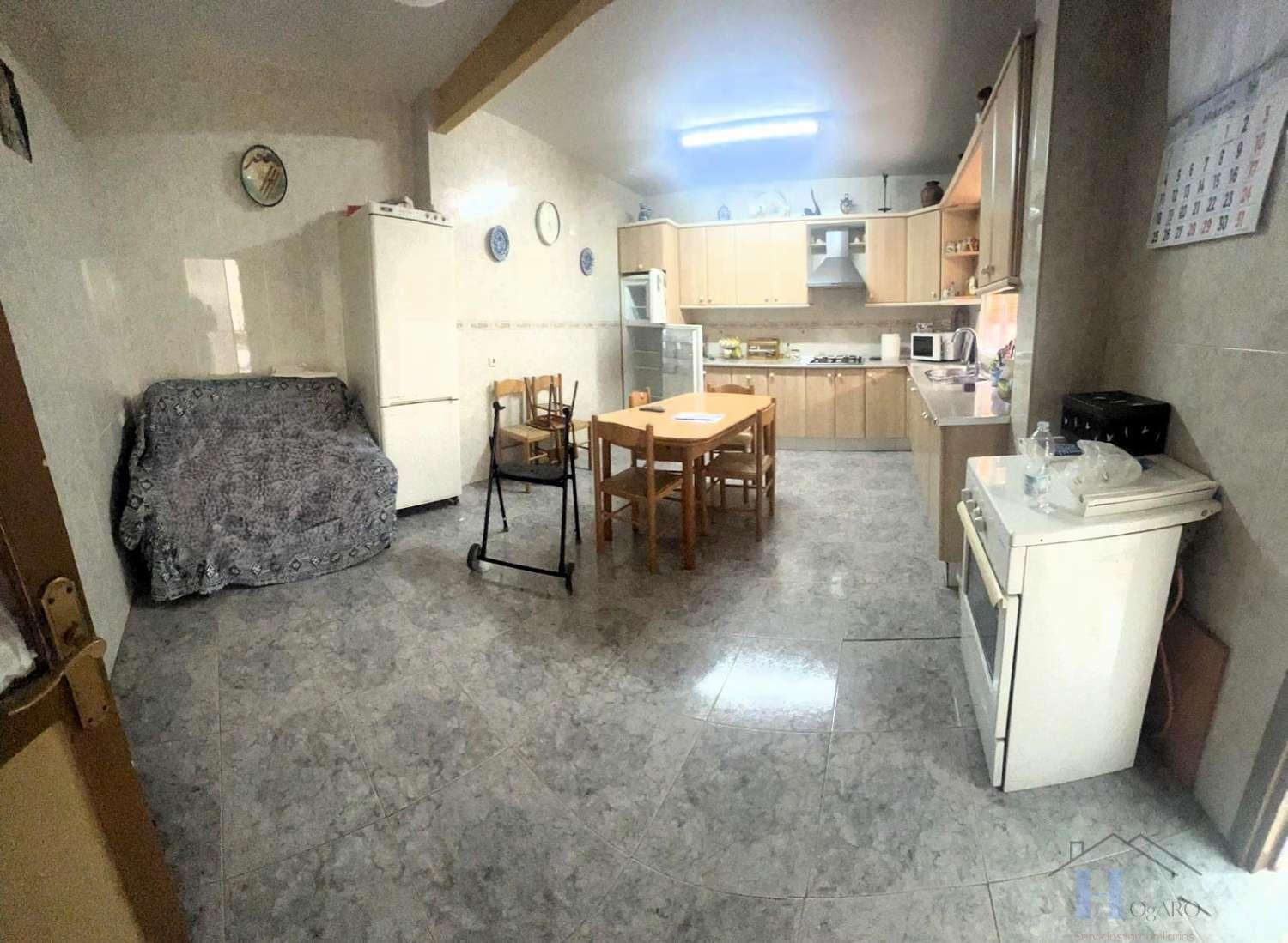 For sale of house in Berja