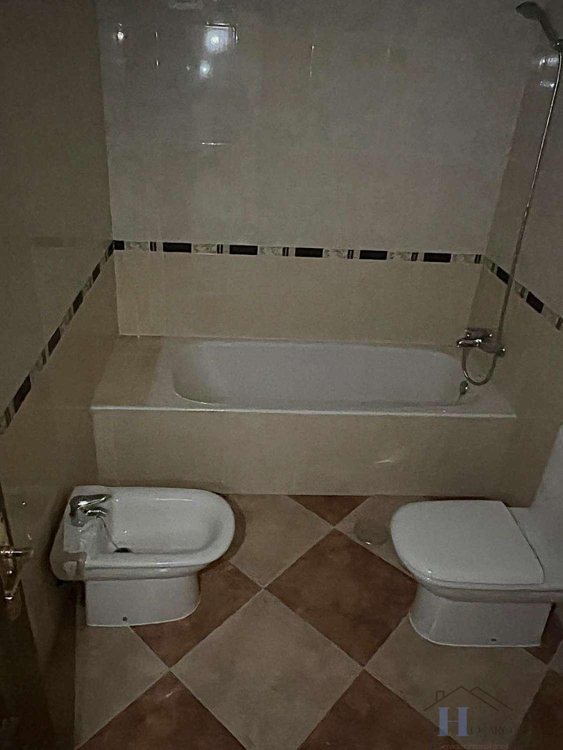 For sale of flat in Adra