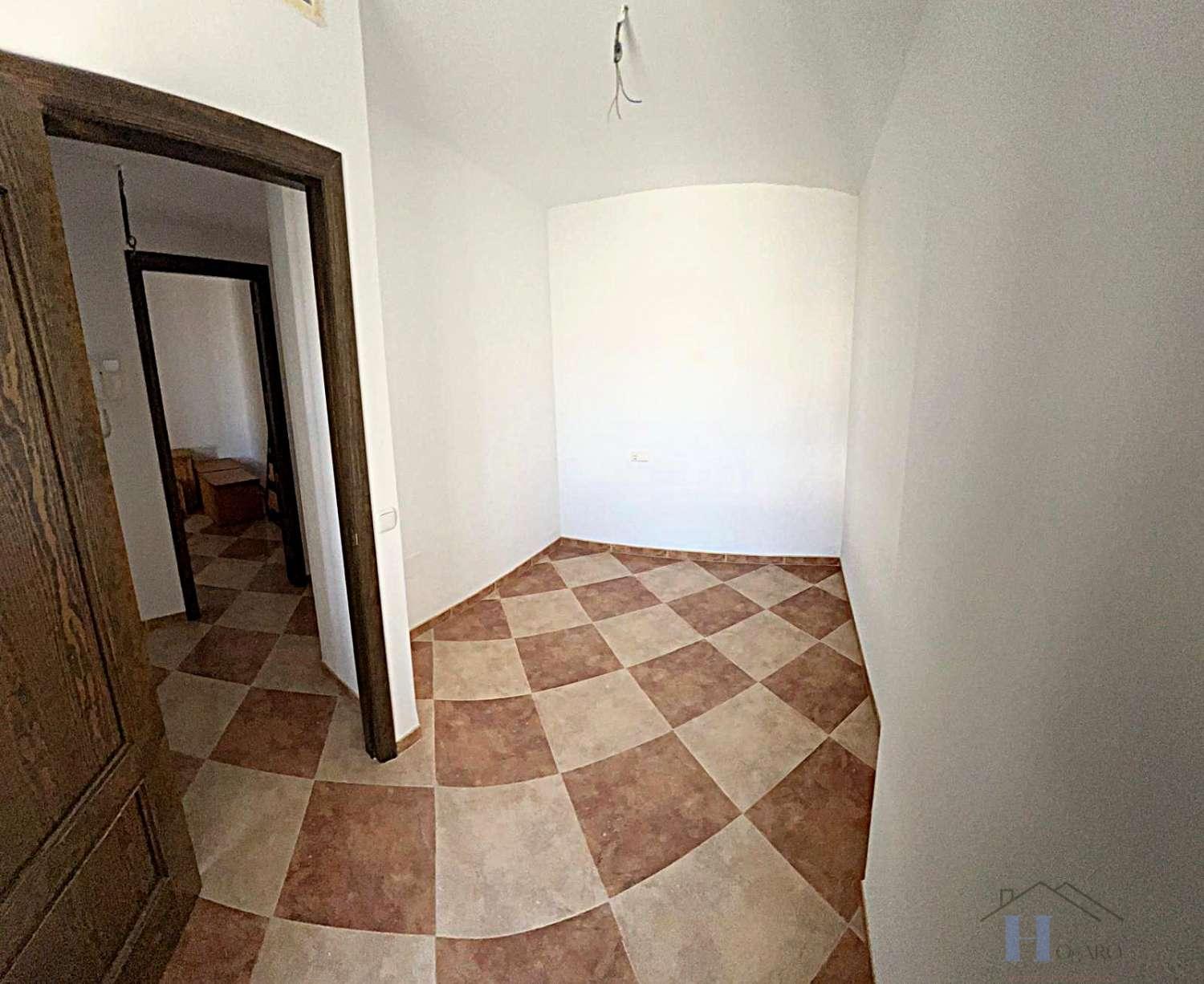 For sale of flat in Adra