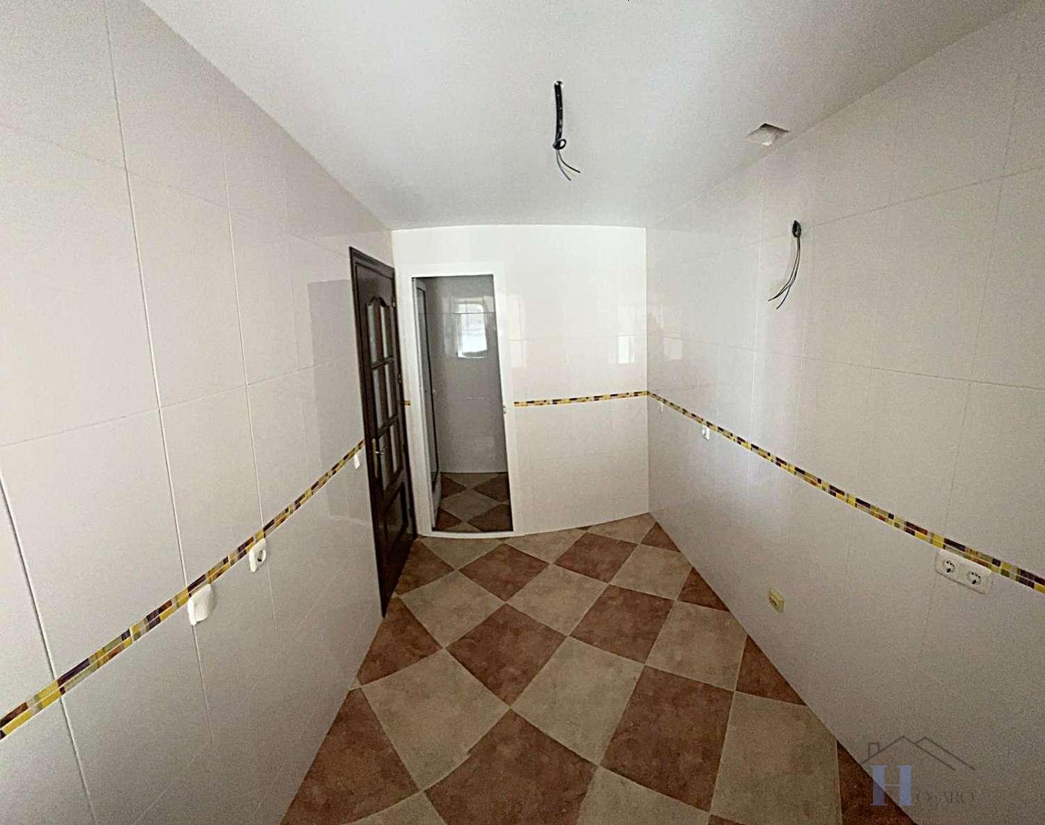 For sale of flat in Adra