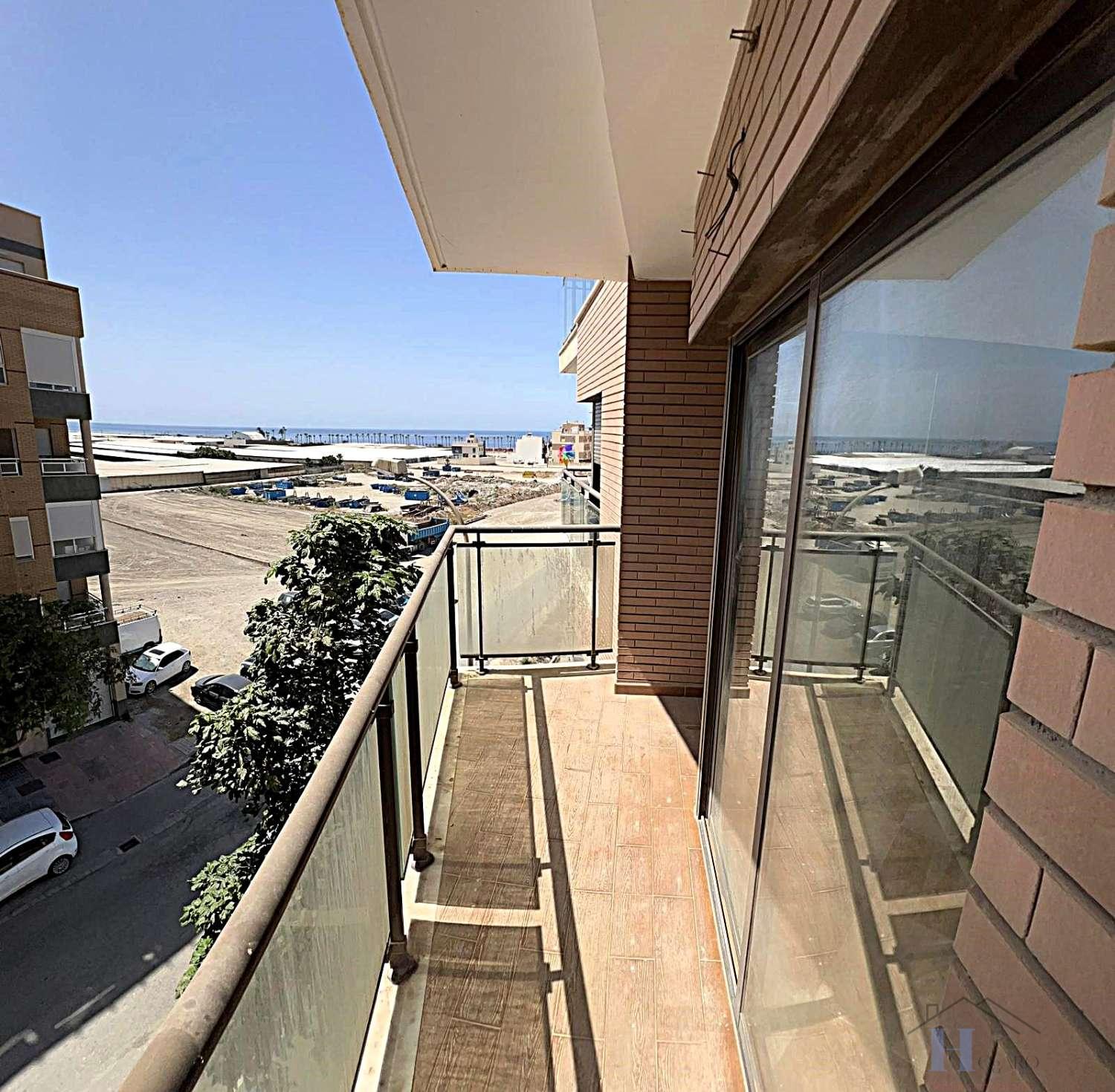 For sale of flat in Adra