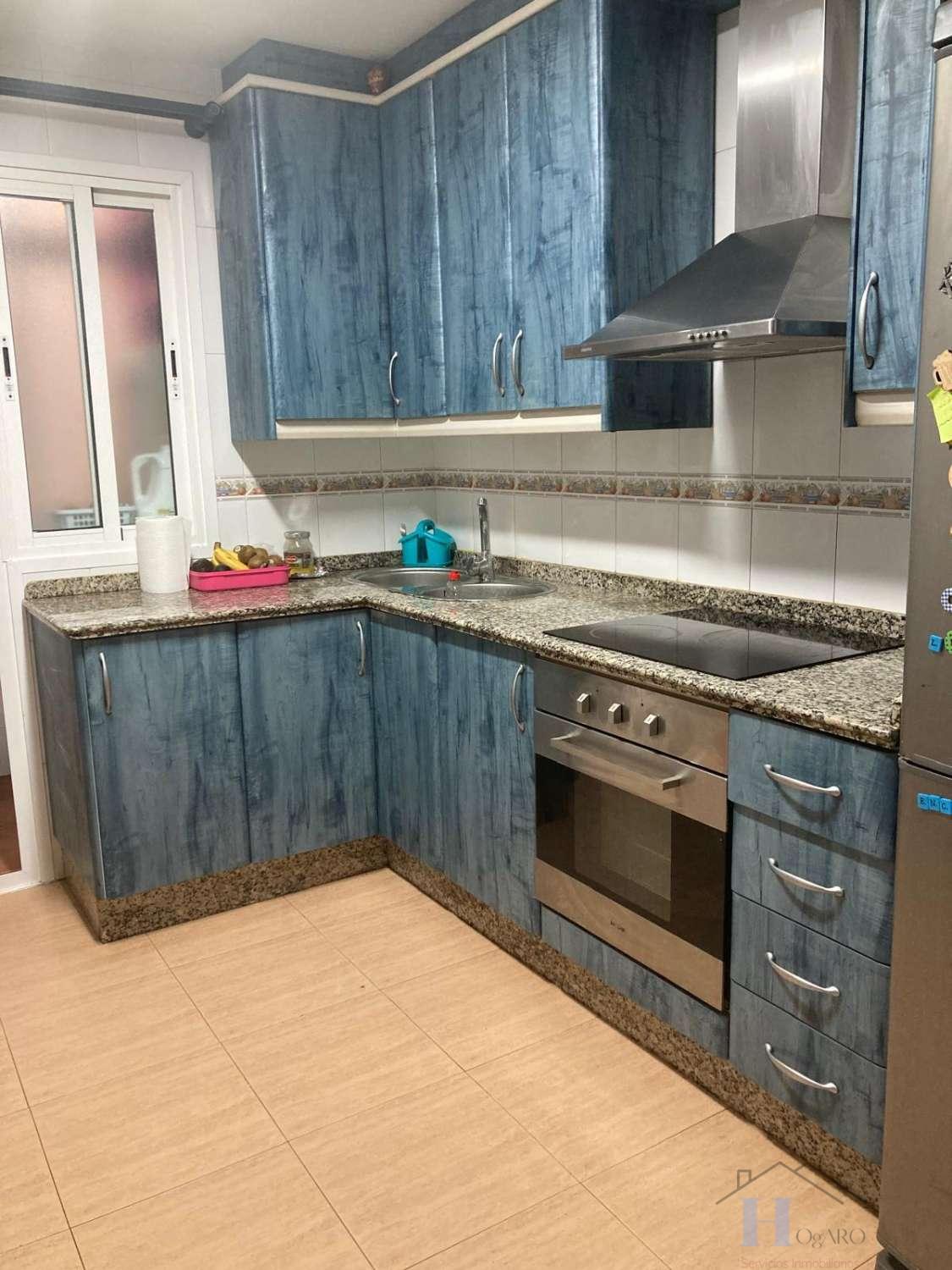 Venta de piso en Adra