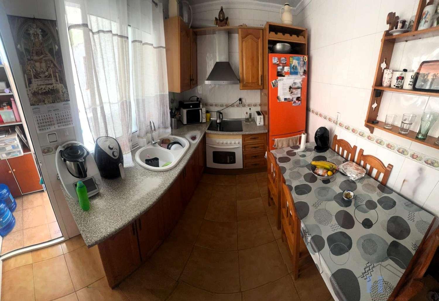 Venta de piso en Adra