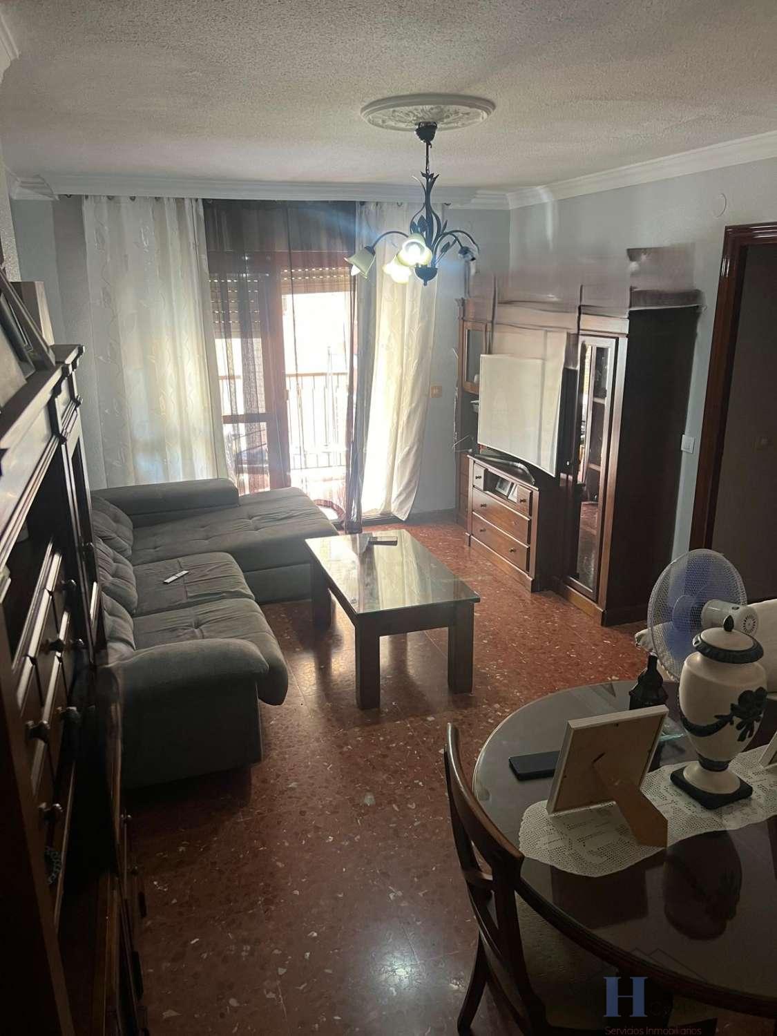 For sale of flat in Adra