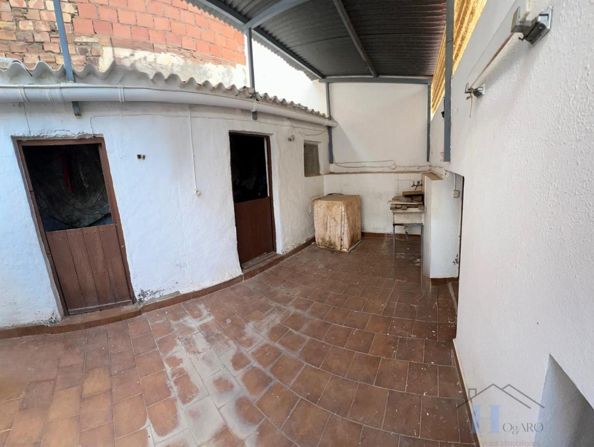 For sale of house in Adra