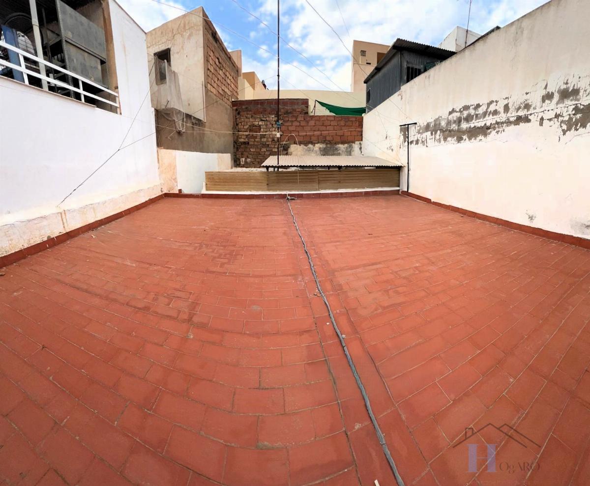 For sale of house in Adra