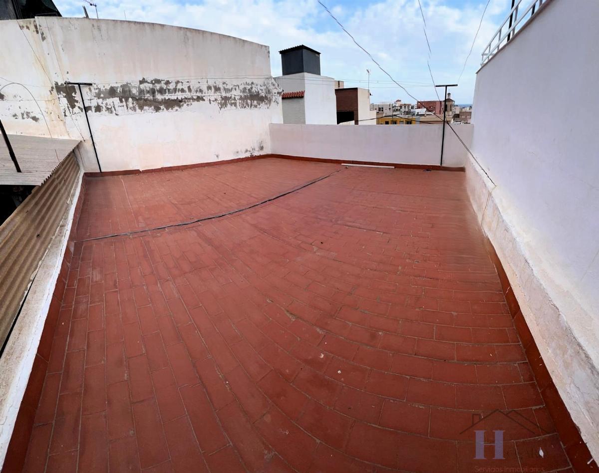 For sale of house in Adra