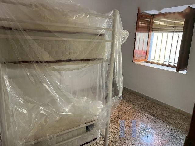 For sale of house in Adra