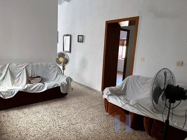 For sale of house in Adra
