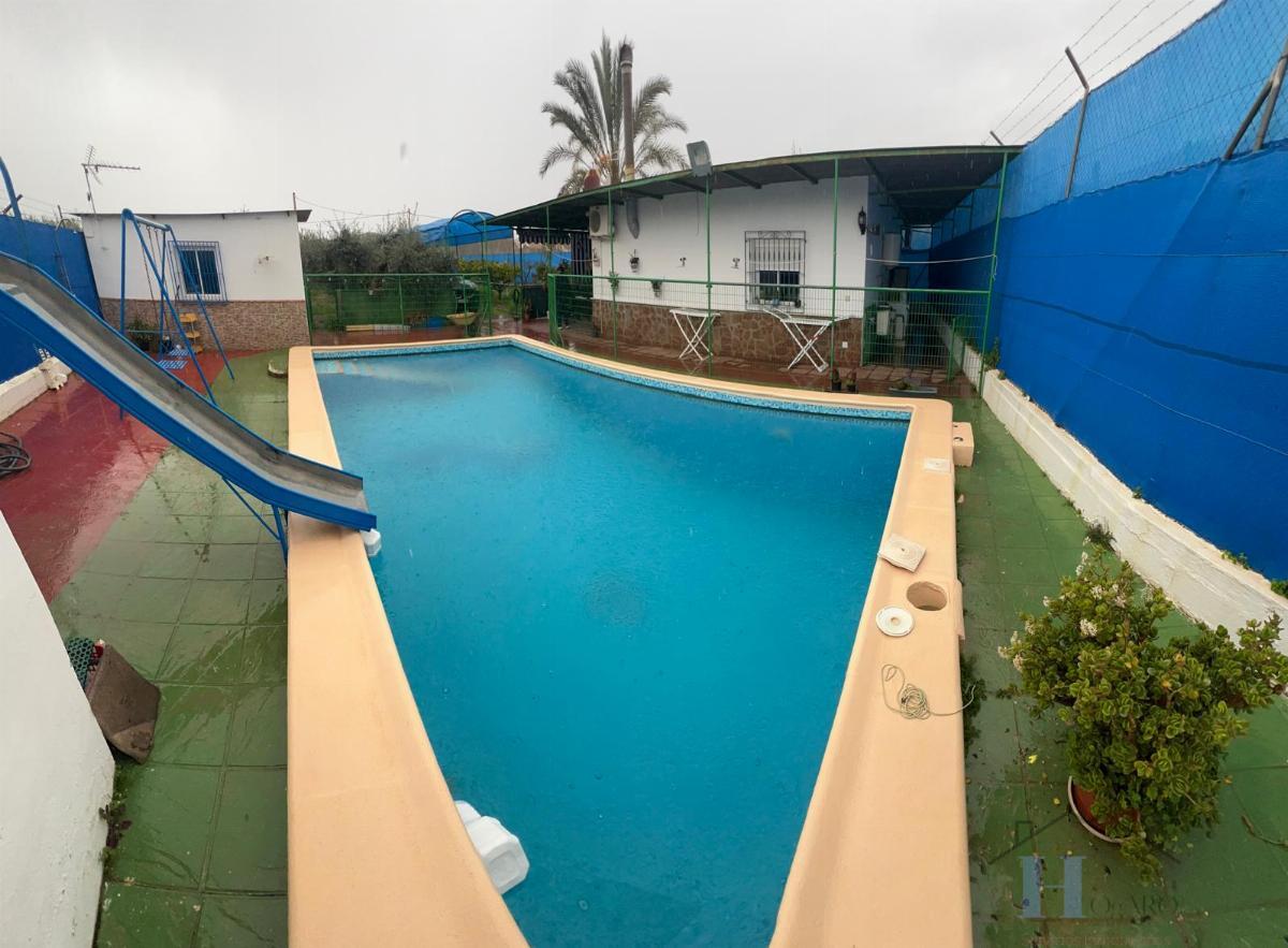 For sale of recreation property in Berja