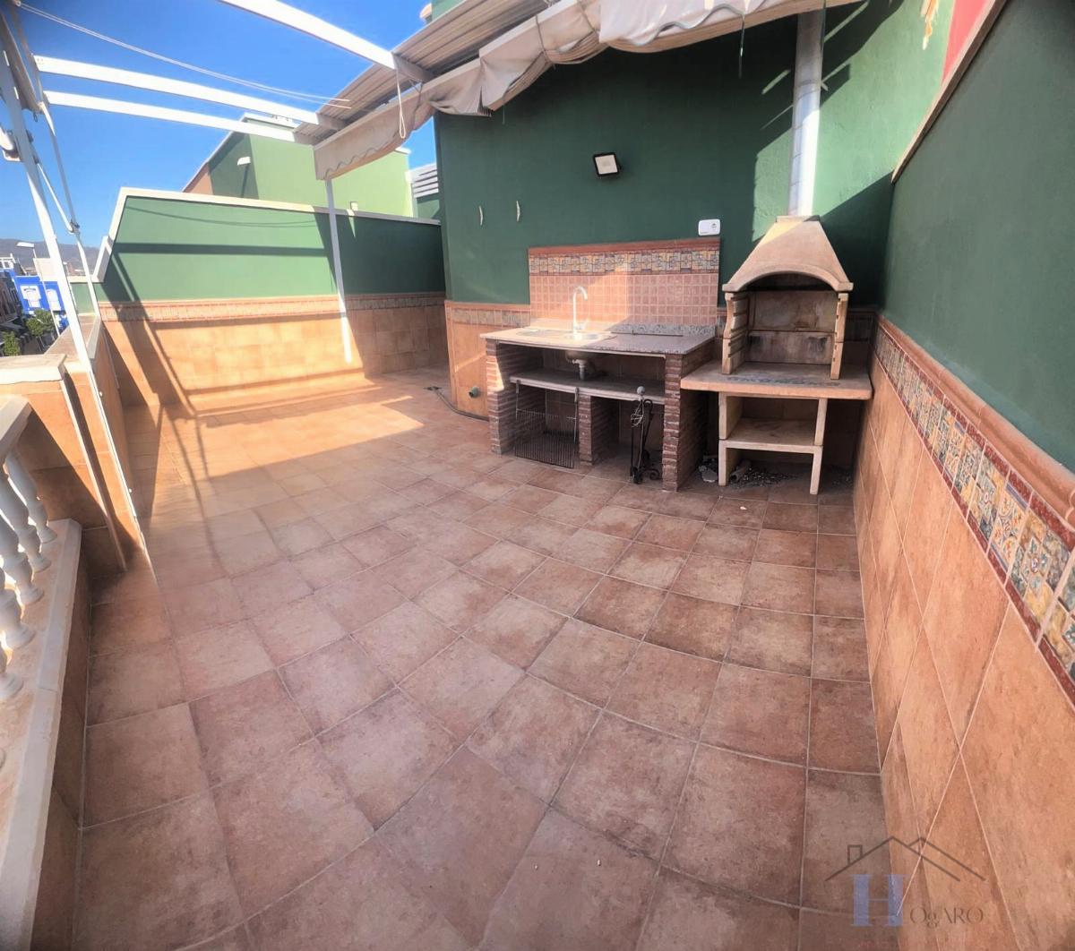 For rent of duplex in Adra