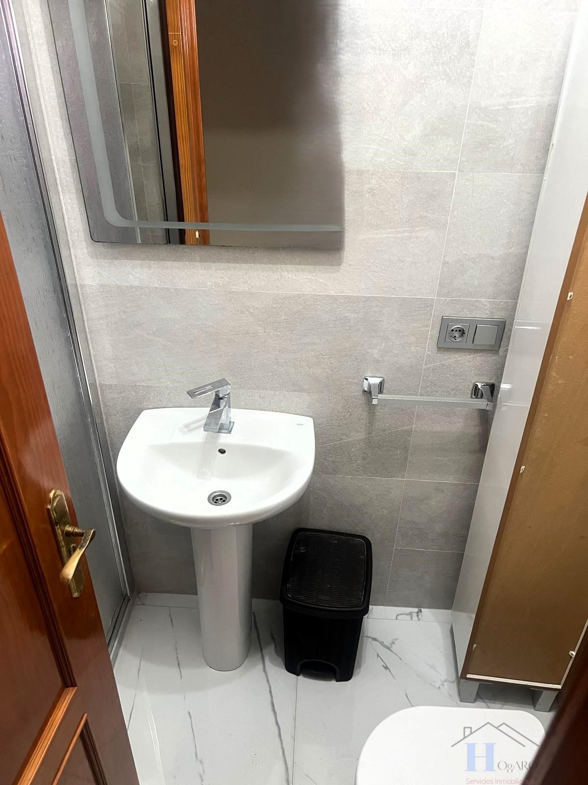 For rent of duplex in Adra