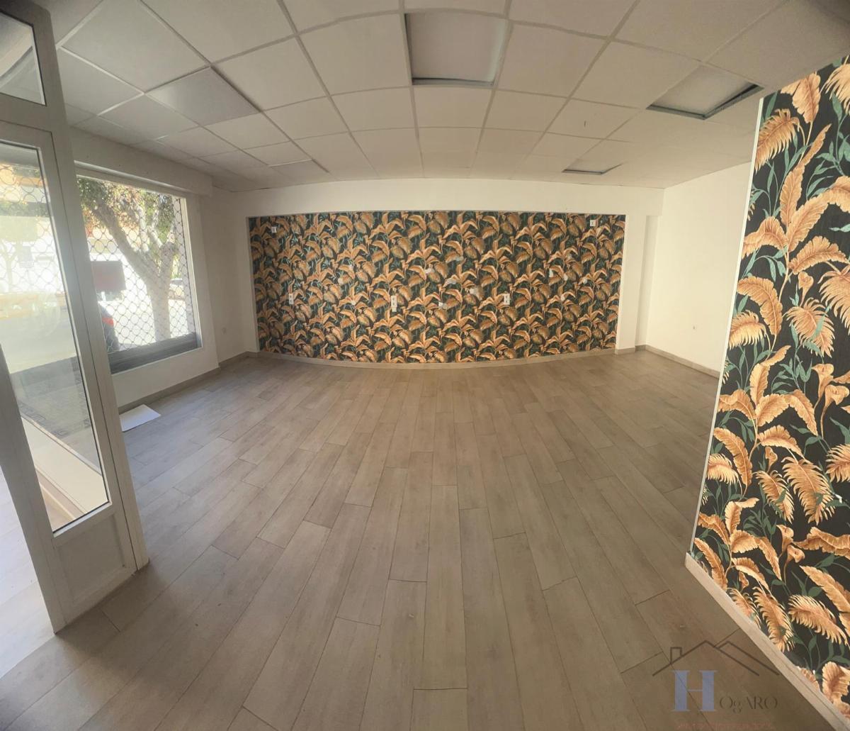 For rent of commercial in El Ejido