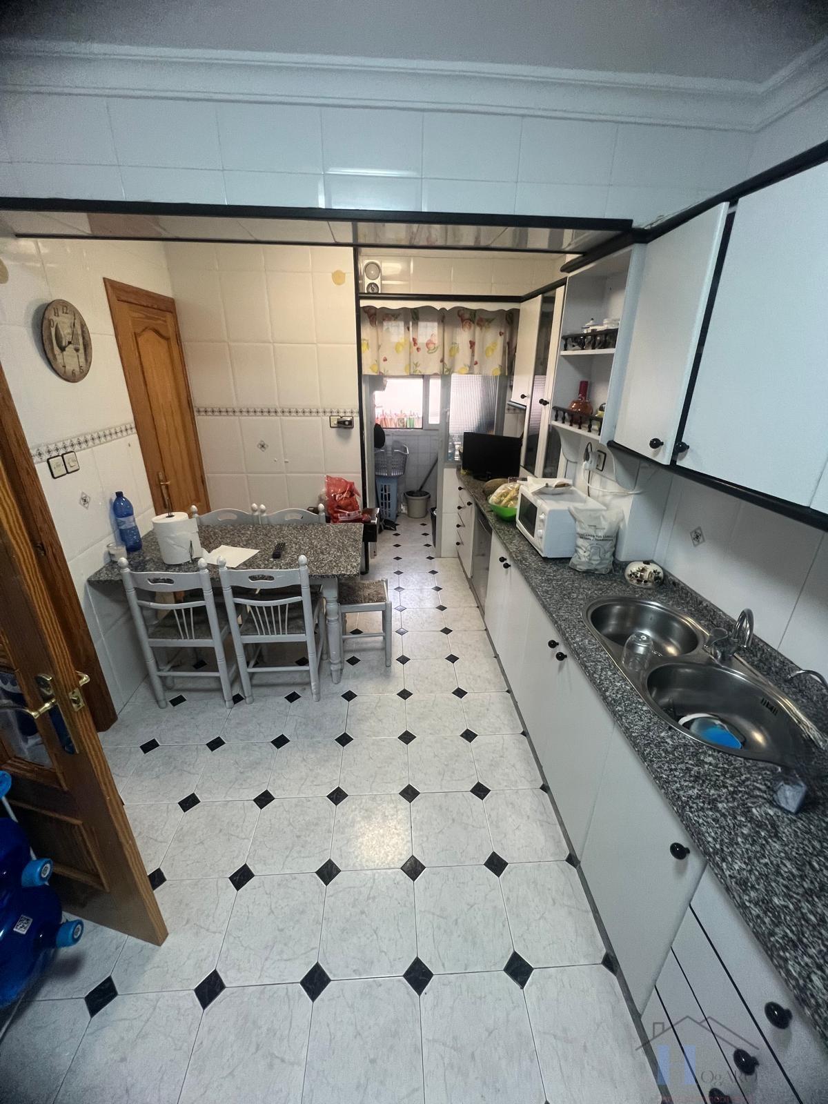 For sale of flat in Adra