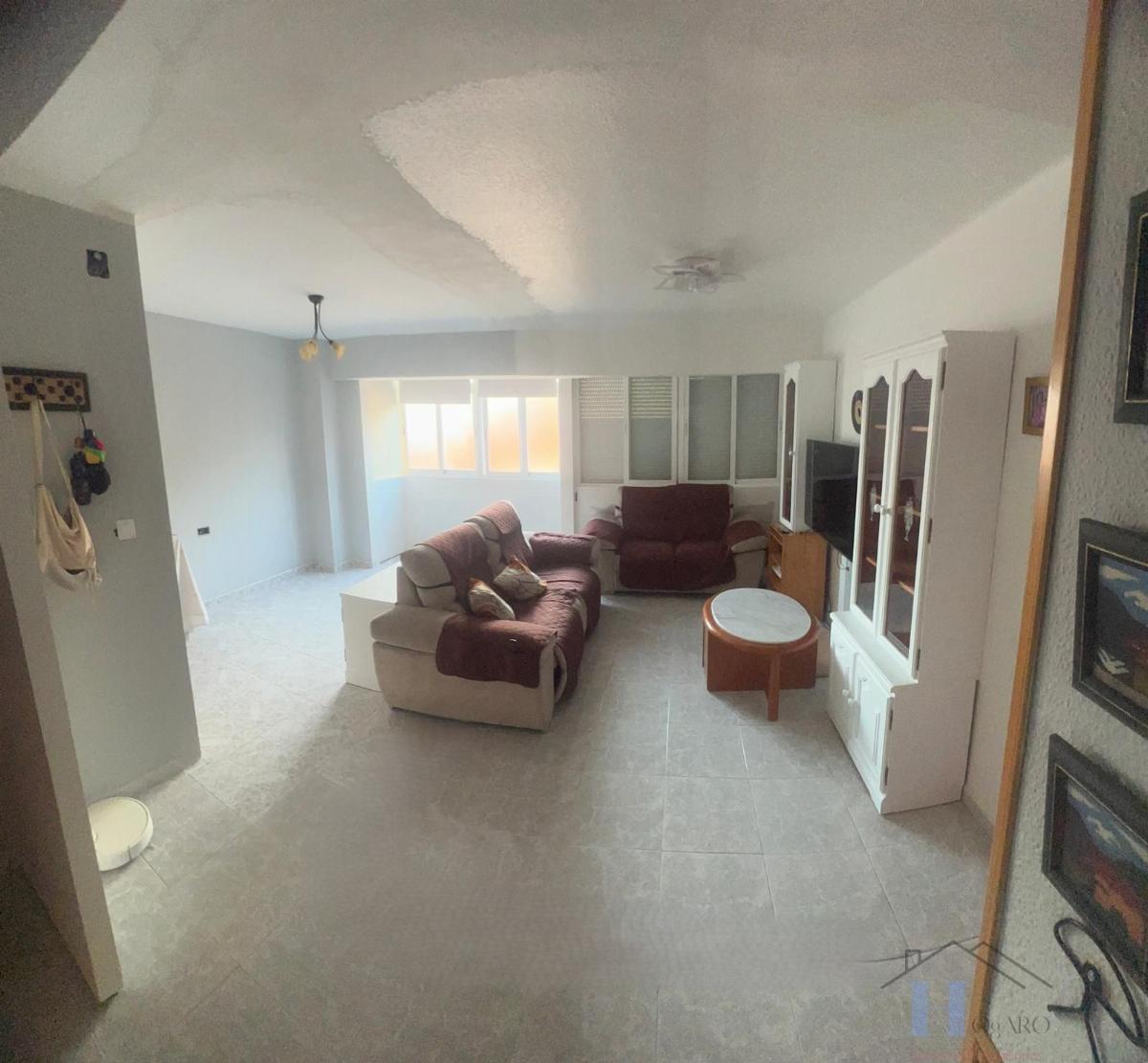 For sale of flat in Adra