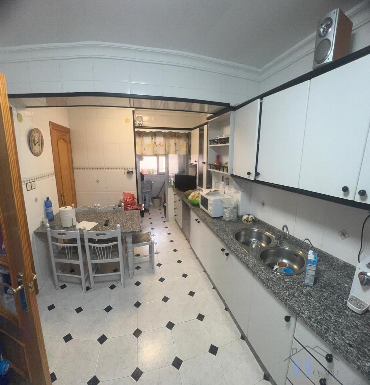 For sale of flat in Adra