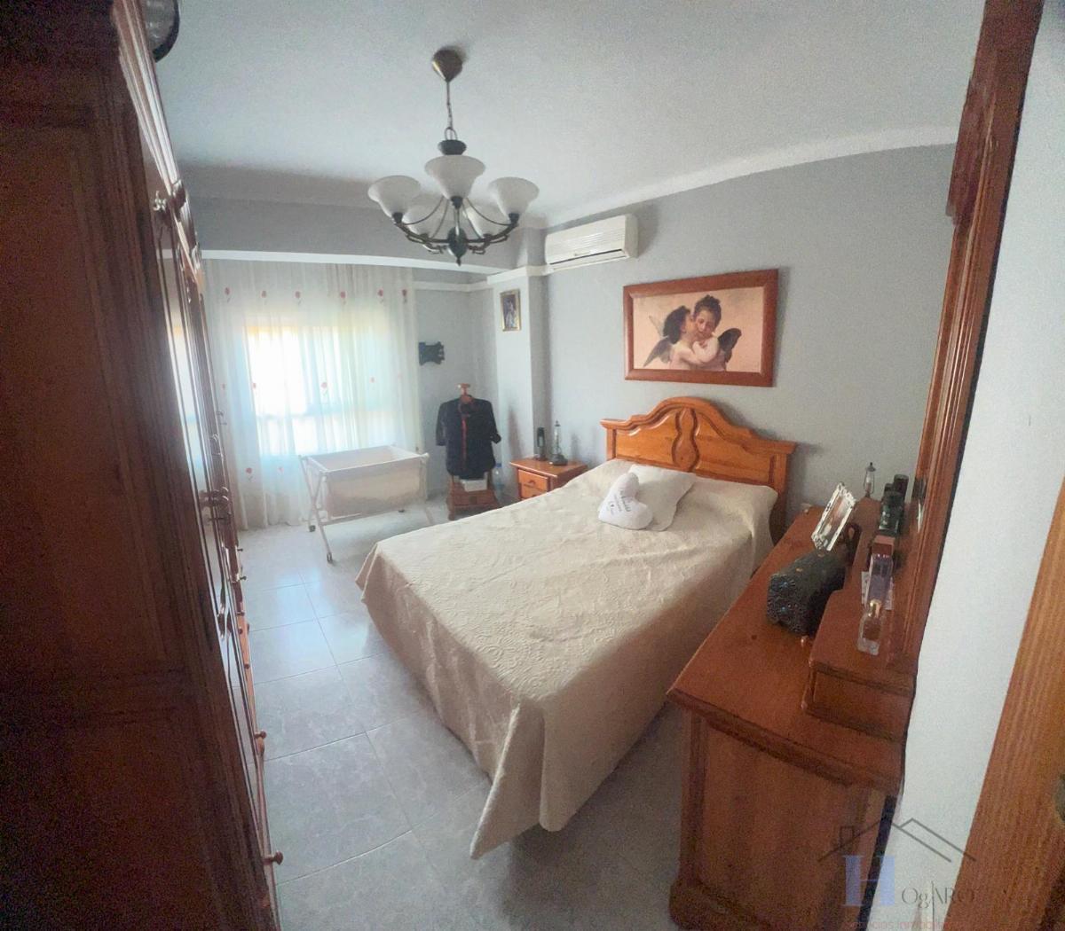 For sale of flat in Adra