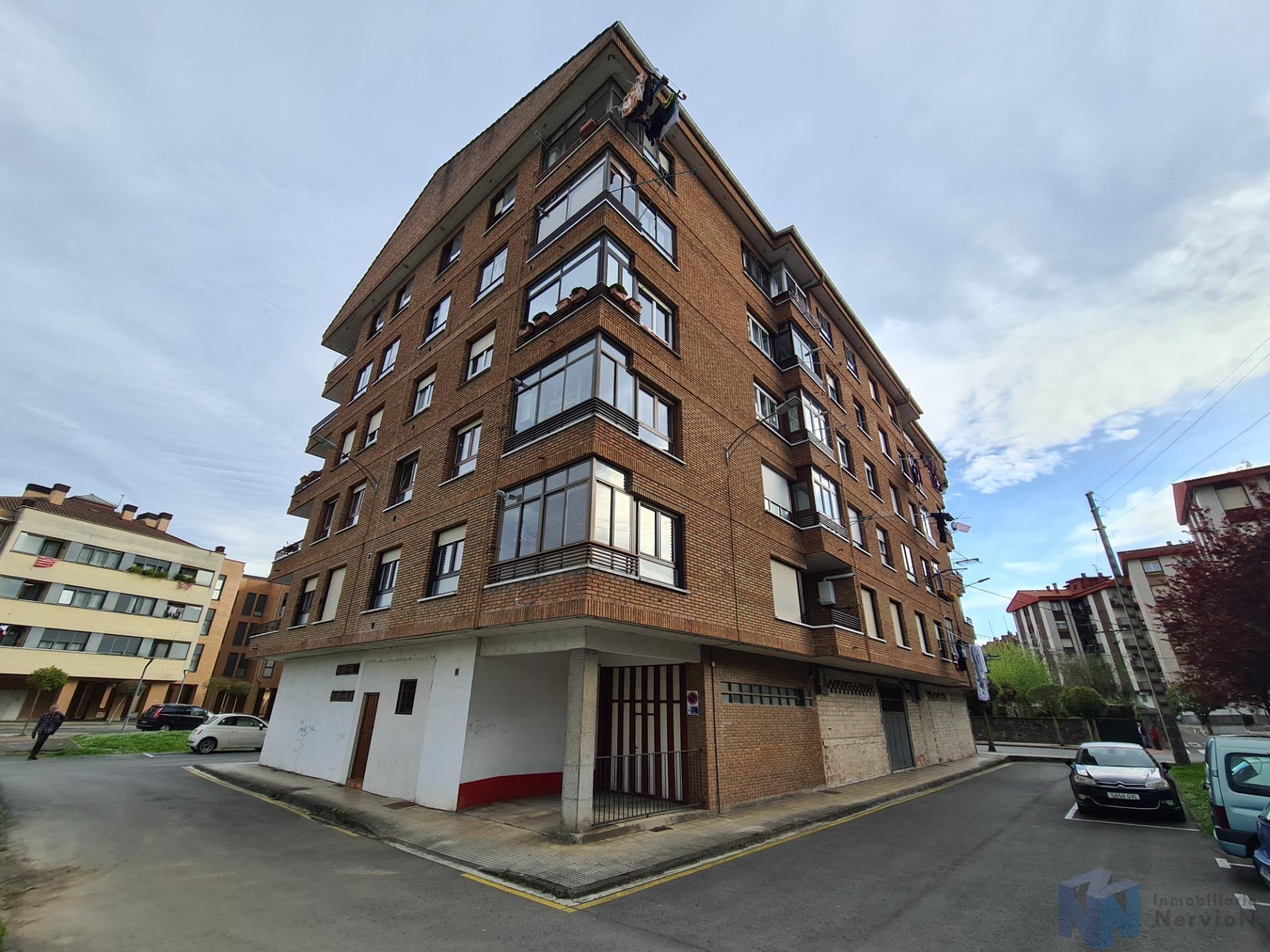 For sale of commercial in Amurrio