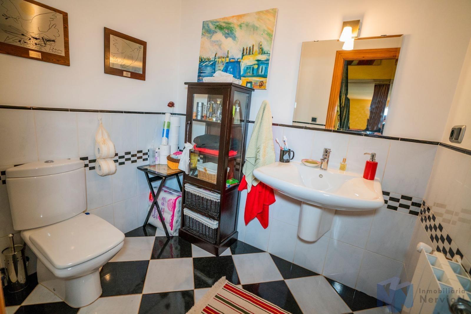 For sale of house in Junta de Villalba de Losa