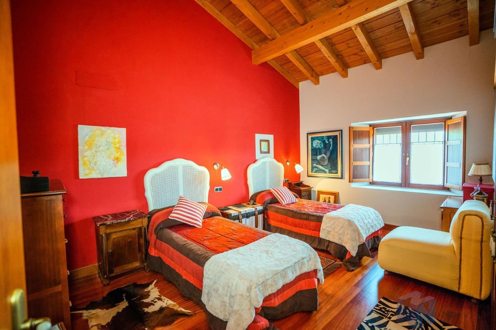 For sale of house in Junta de Villalba de Losa