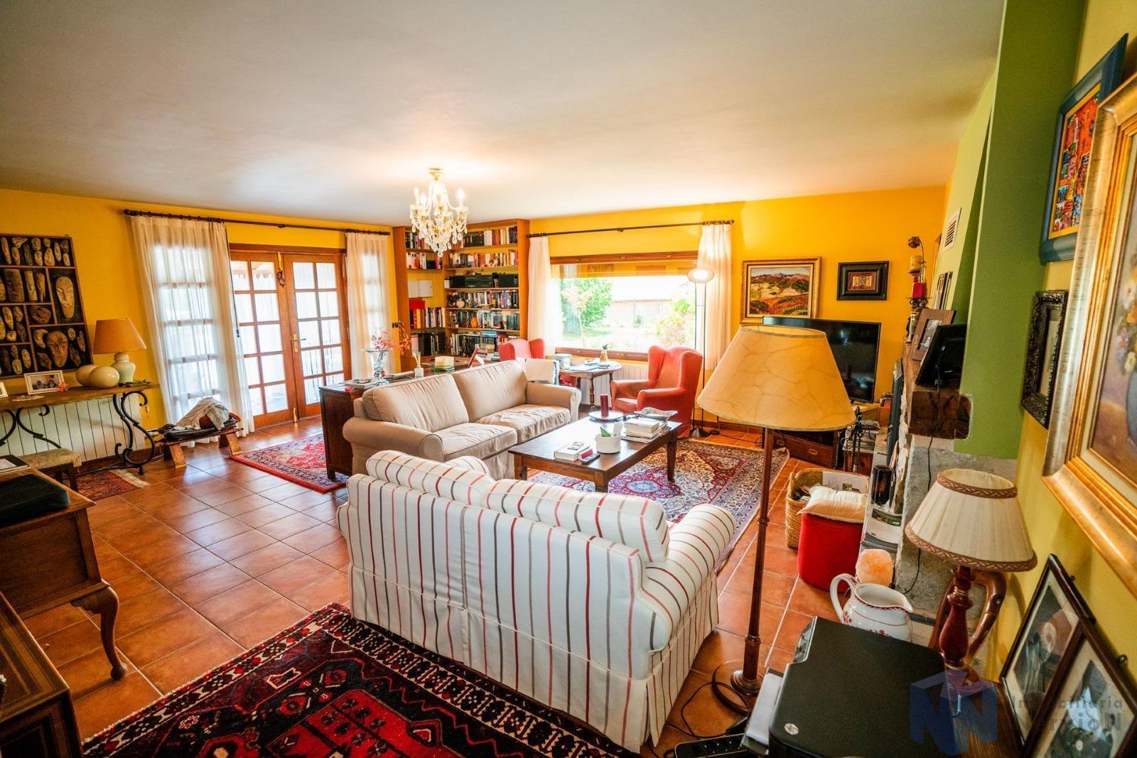 For sale of house in Junta de Villalba de Losa
