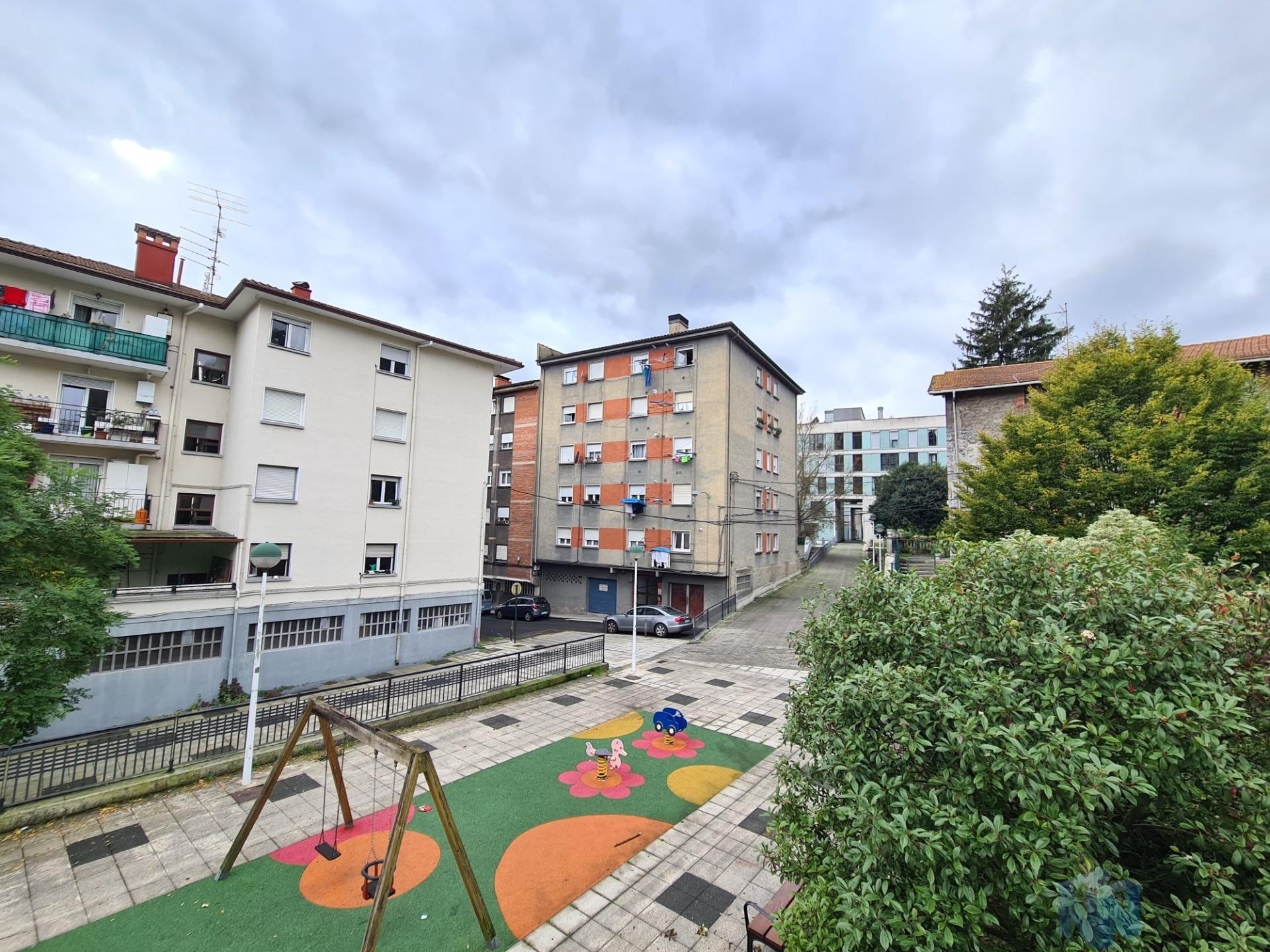 For sale of flat in Llodio