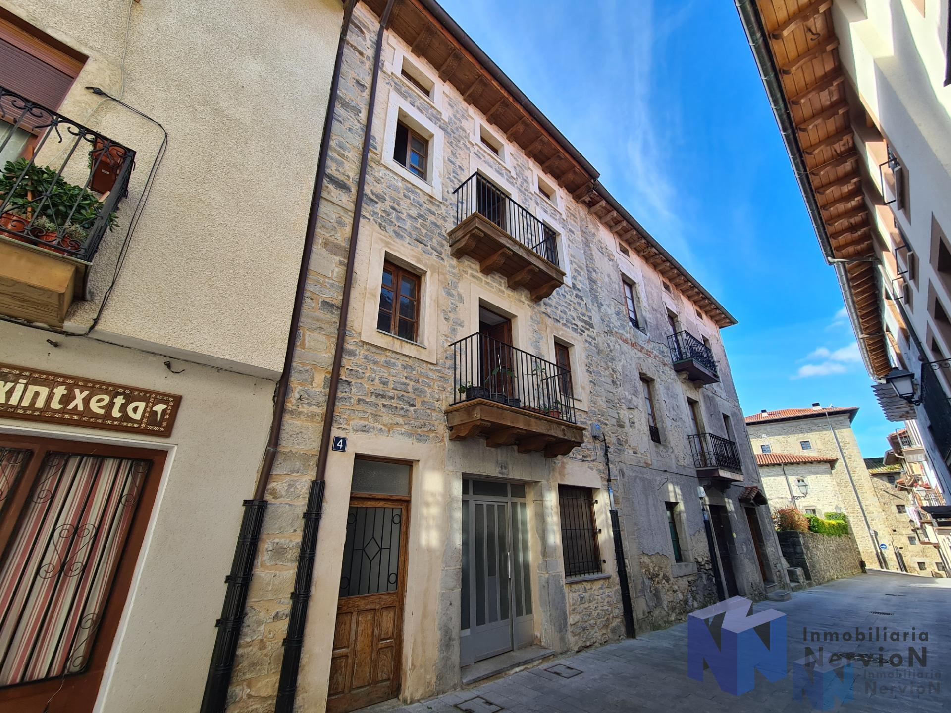 For sale of house in Artziniega