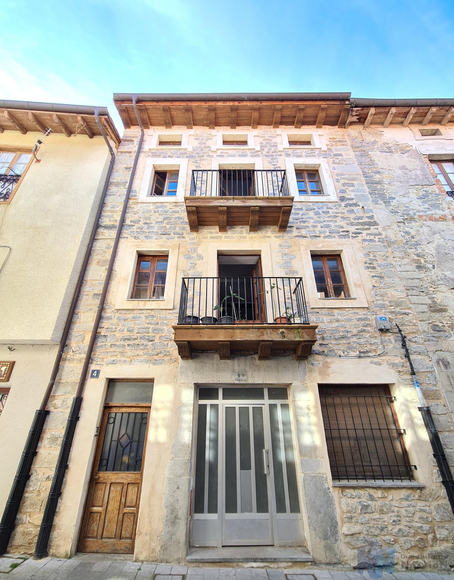 For sale of house in Artziniega