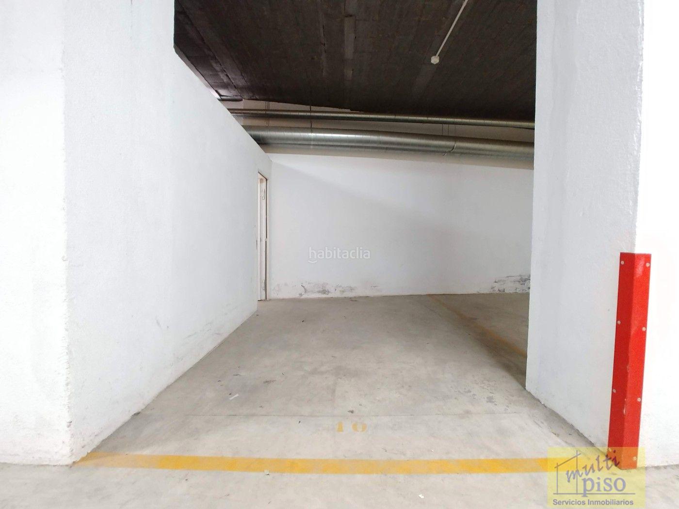For rent of garage in l Hospitalet de Llobregat