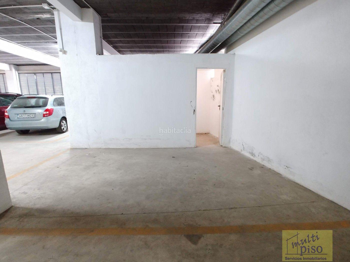 For rent of garage in l Hospitalet de Llobregat