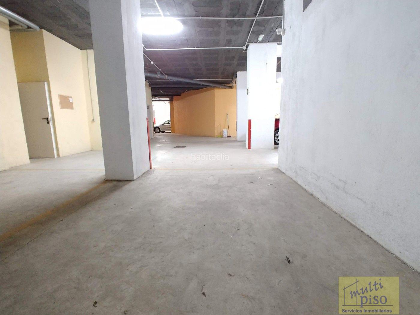 For rent of garage in l Hospitalet de Llobregat