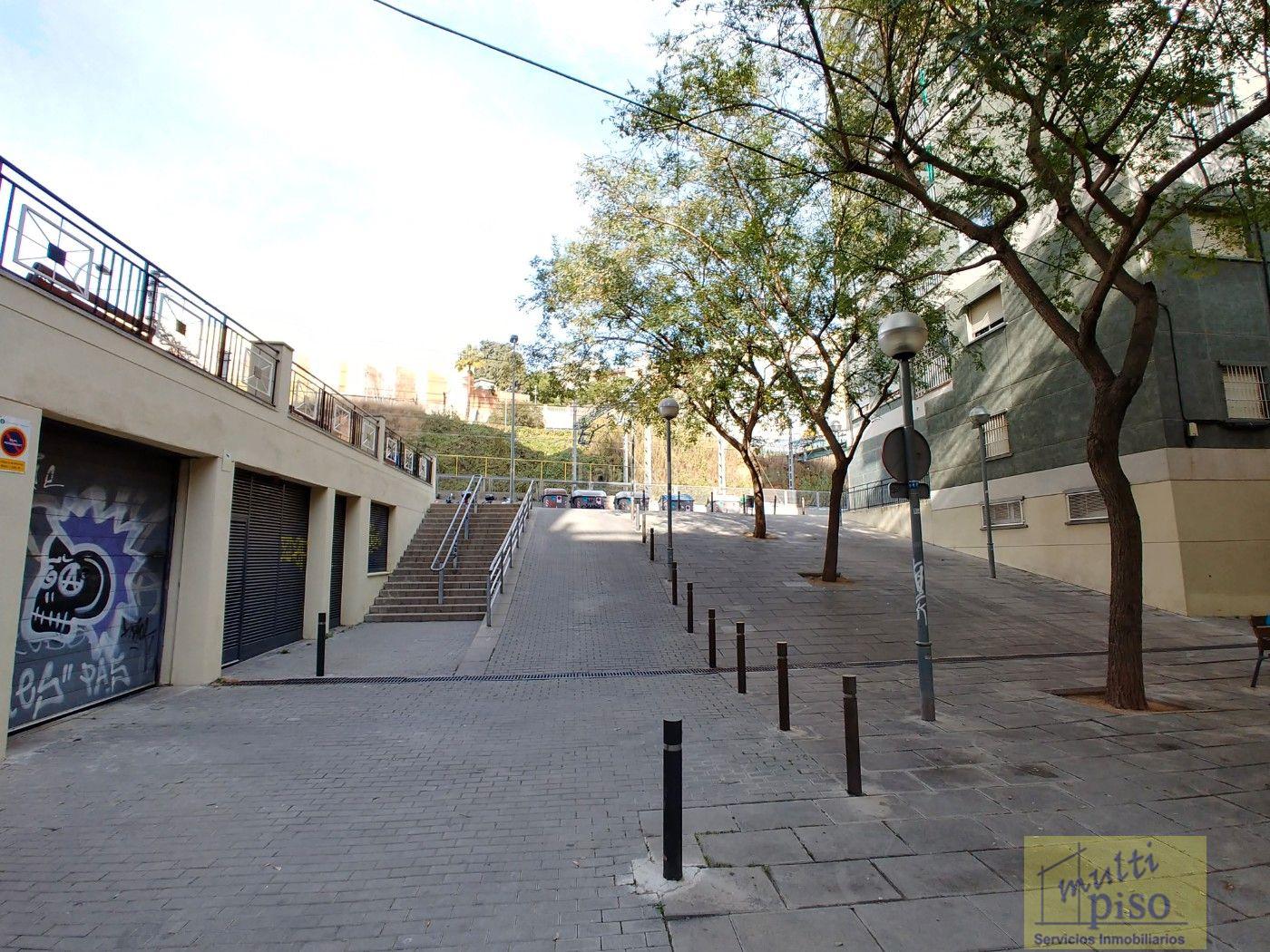 For rent of garage in l Hospitalet de Llobregat