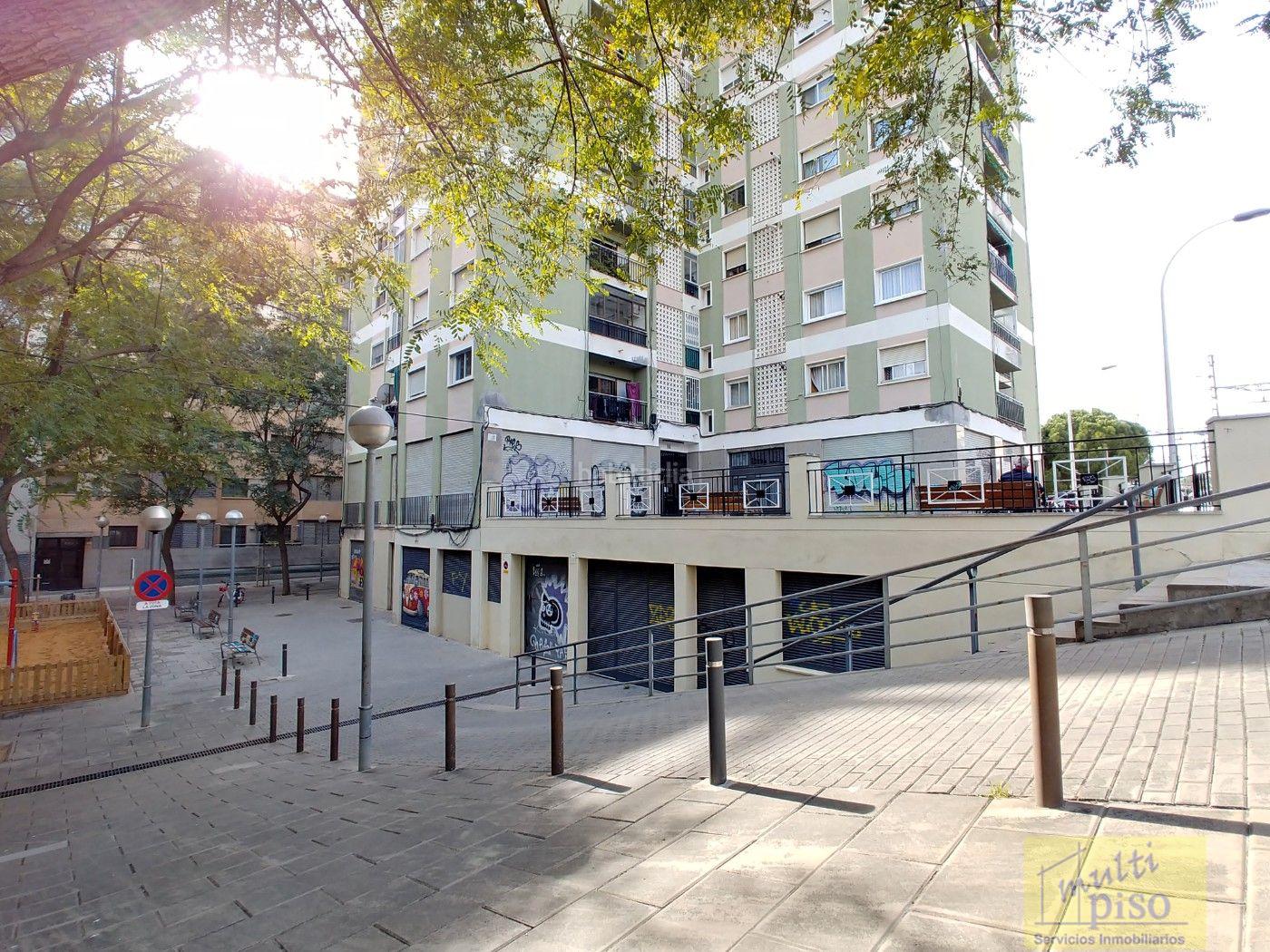 For rent of garage in l Hospitalet de Llobregat