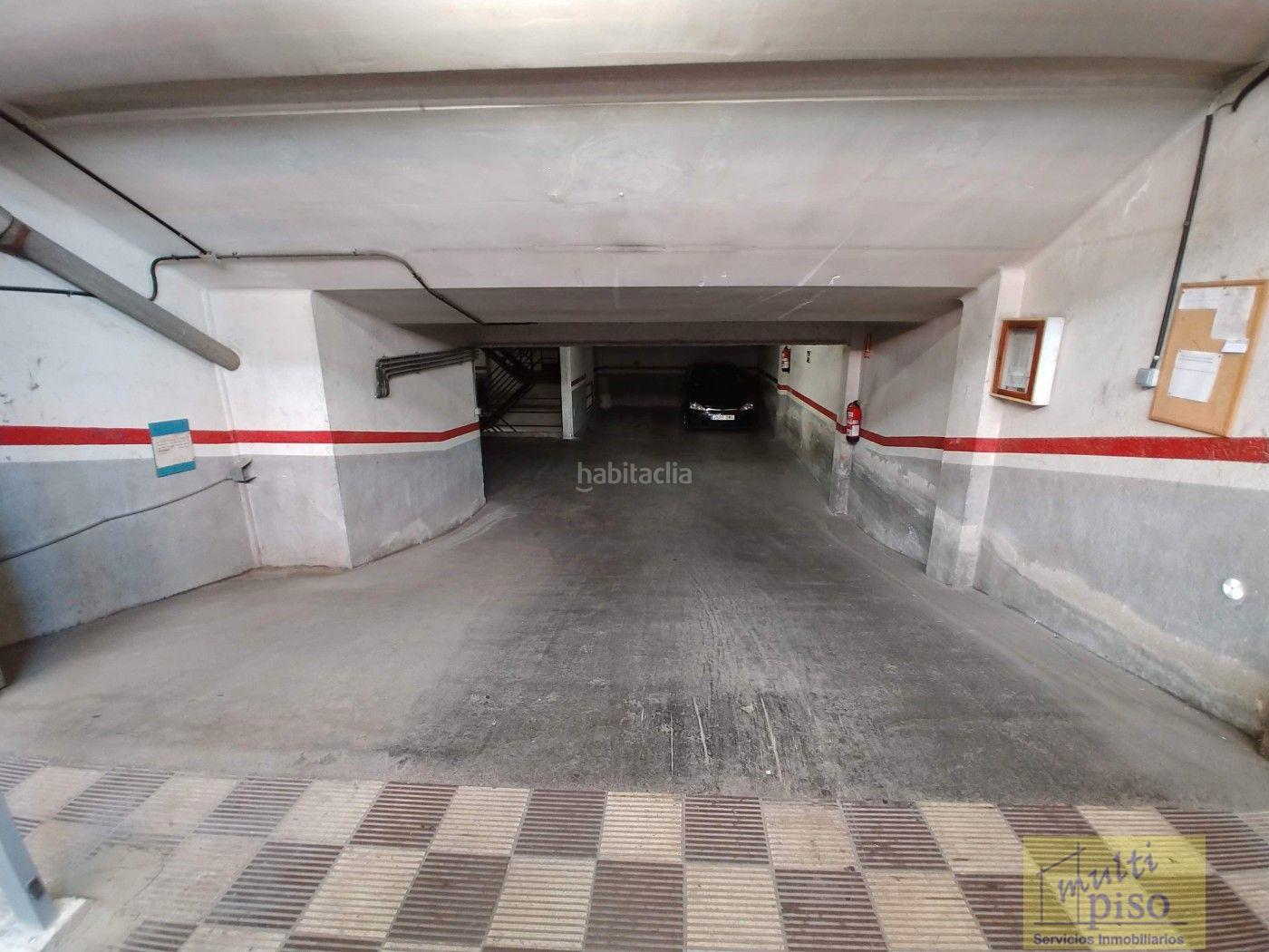 For rent of garage in l Hospitalet de Llobregat