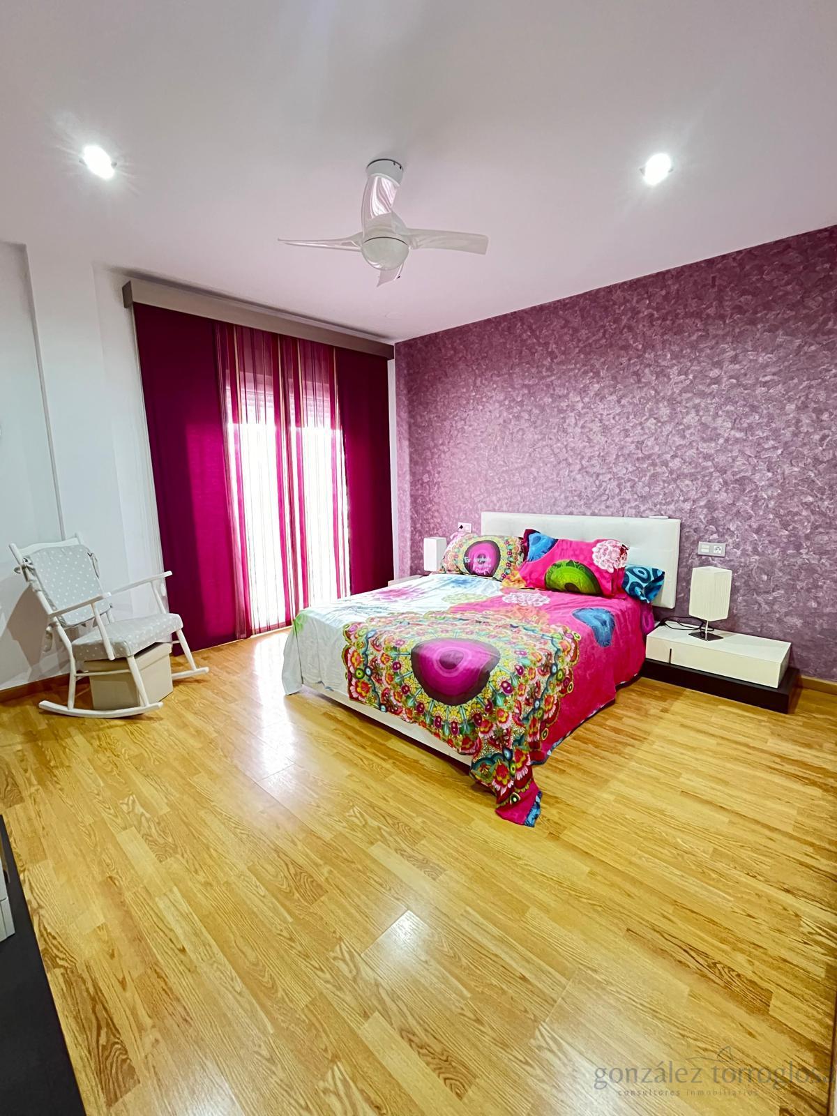 For sale of chalet in Lorca