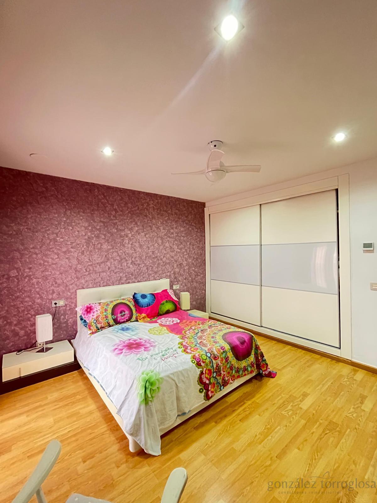 For sale of chalet in Lorca