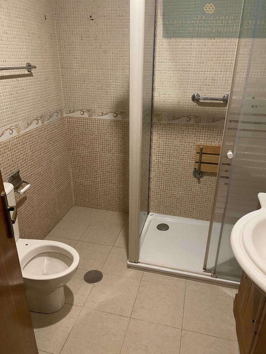 Suite bathroom