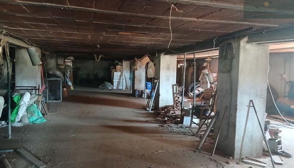 Venta de finca rústica en Cristina