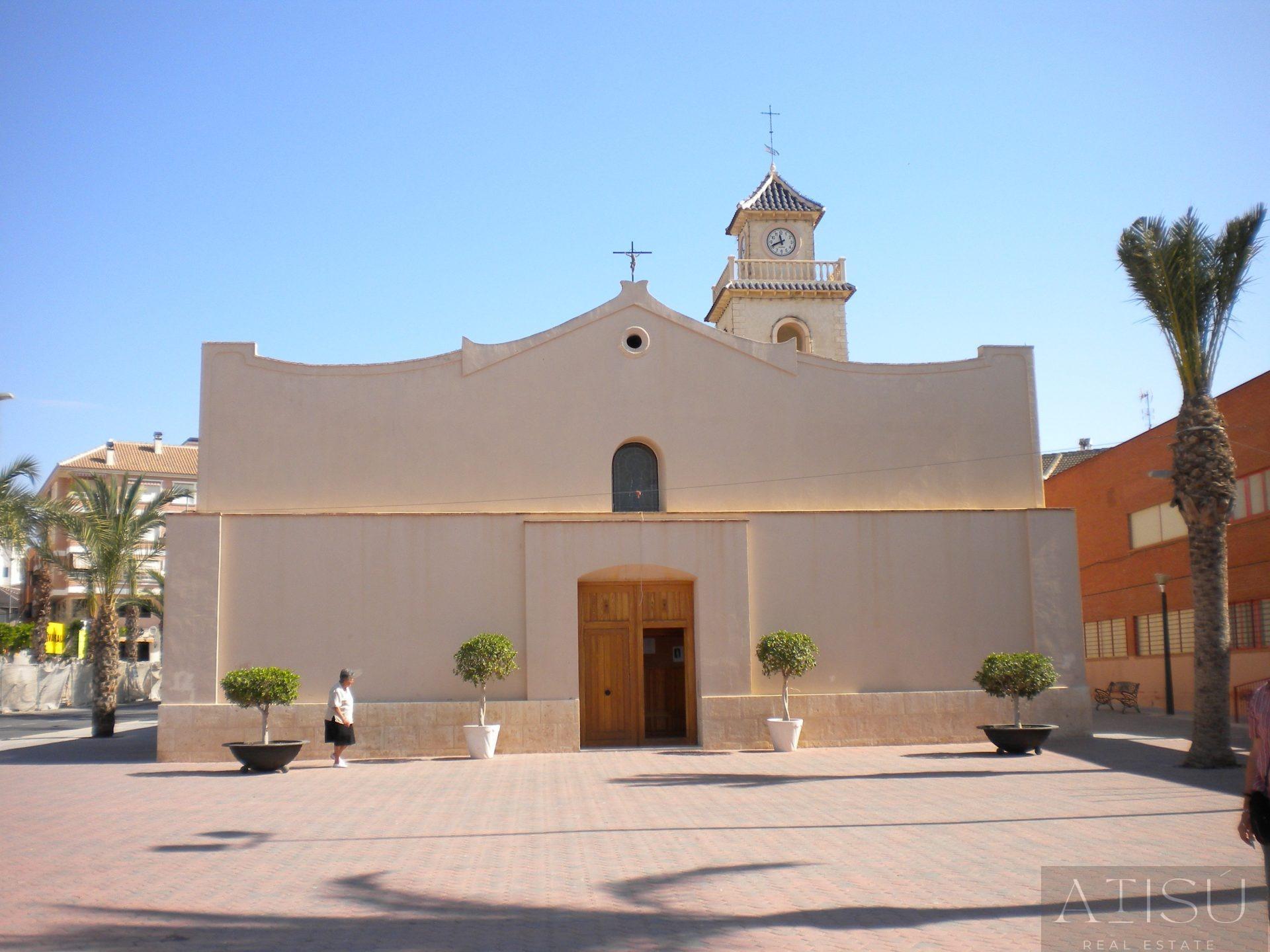 For sale of villa in Los montesinos