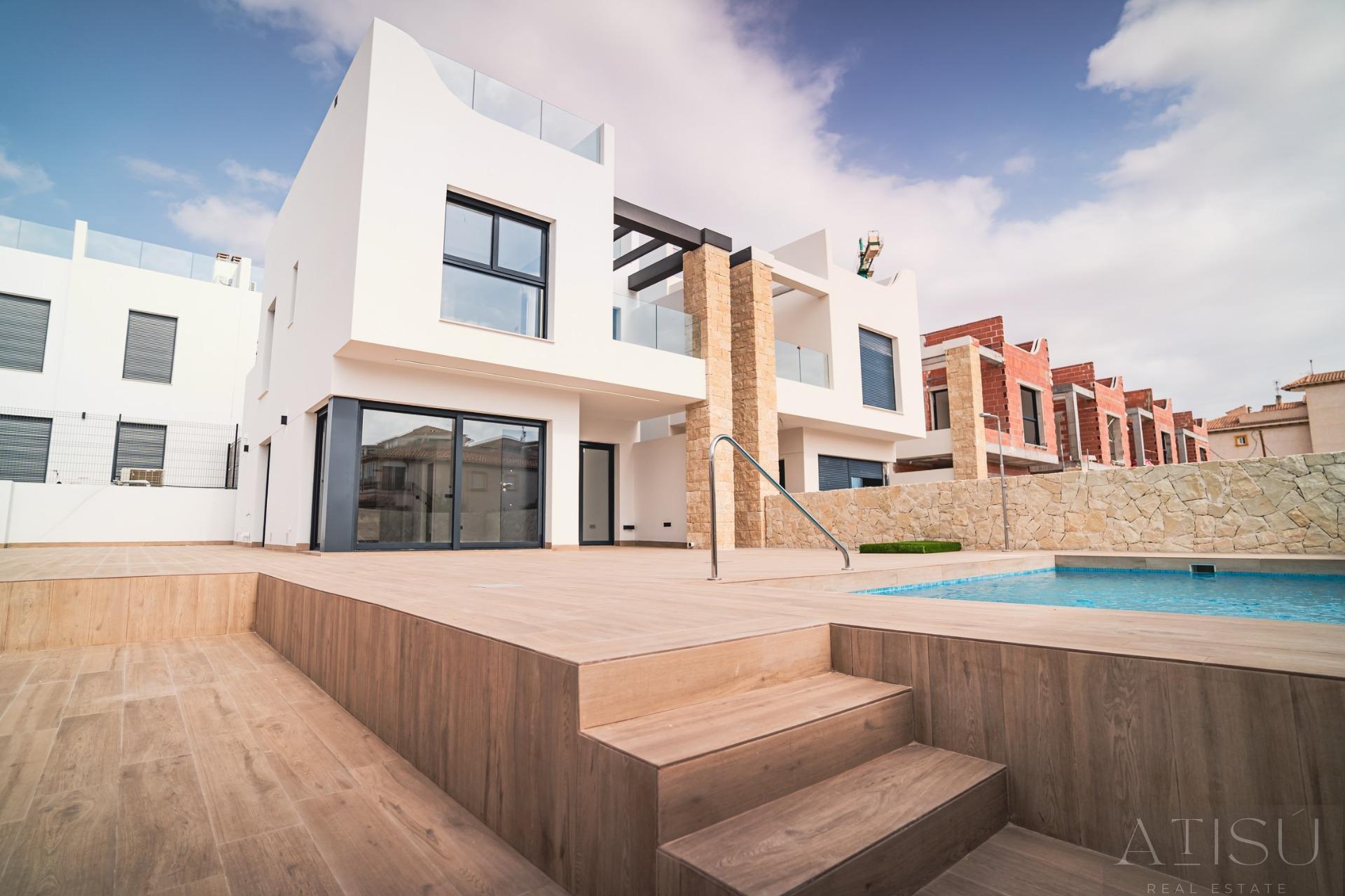 Venta de villa en Orihuela costa
